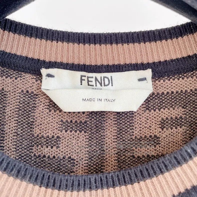 Fendi Fendi Monogrammed Knit Top Size XS / US 0-2 / IT 36-38 - 6 Thumbnail