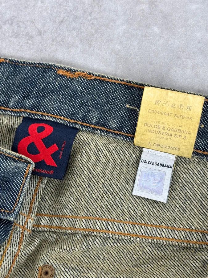 Dolce & Gabbana 2000s Dolce & Gabbana Faded Blue Denim Distressed Jeans Size US 32 / EU 48 - 11 Thumbnail