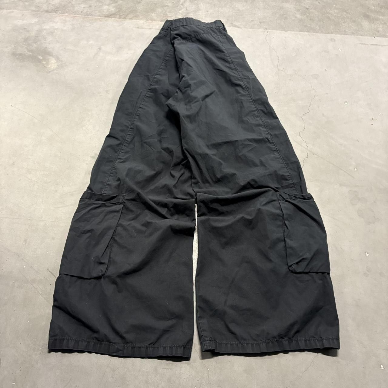 Vintage Crazy Vintage Y2K/2000s Wideleg Black Skater Style Cargo Pants! Size US 30 / EU 46 - 5 Thumbnail