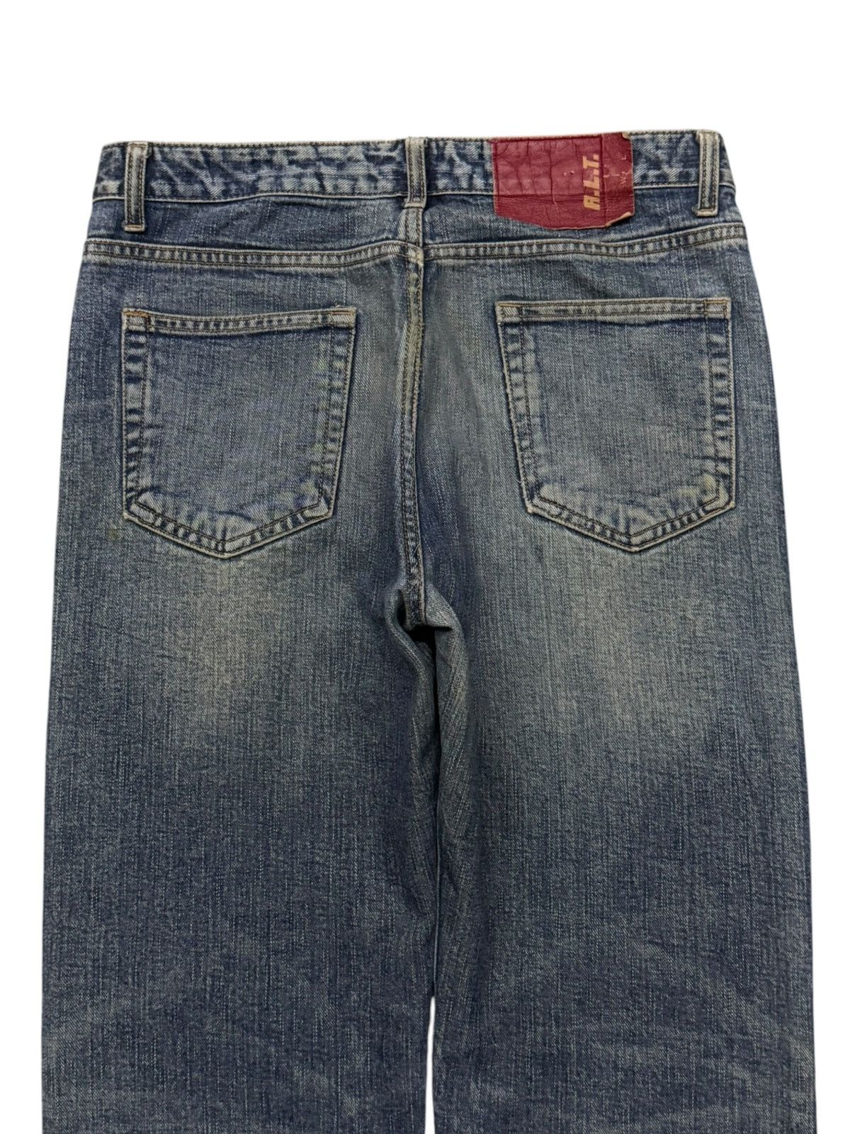 Japanese Brand Vintage Absolut Jeans | Vintage Faded Wash Straight Fit | 30 Size US 30 / EU 46 - 5 Thumbnail