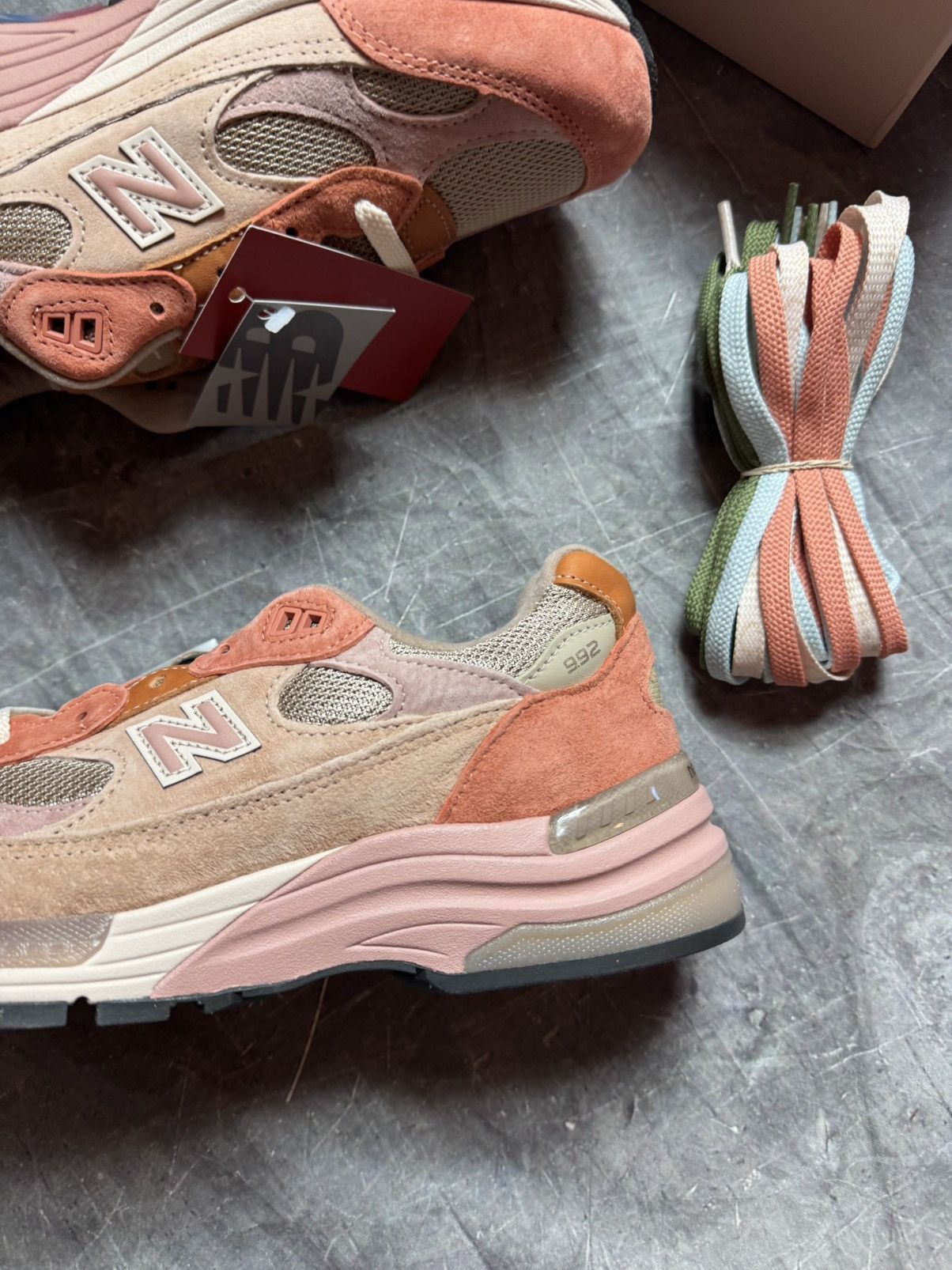 Joe Freshgoods New Balance 992 MiUSA Joe Freshgoods Aged Well Size US 13 / EU 46 - 3 Thumbnail