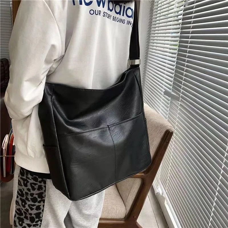 Japanese Brand Fashion y2k pu leather shoulder messenger bag vintage Size ONE SIZE - 2 Thumbnail