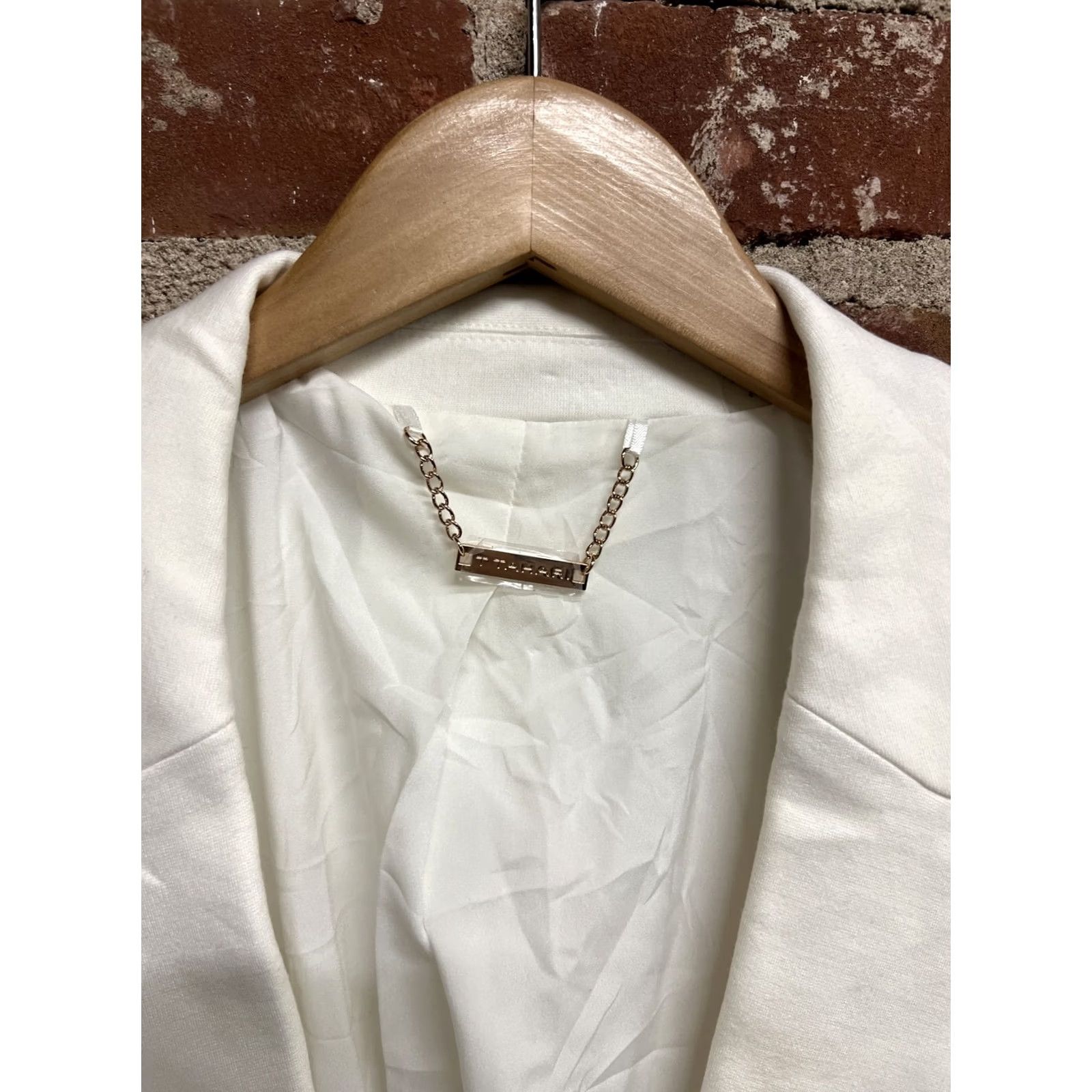 Vintage Tahari Womens White Long Sleeve Blazer Size 10 Rayon Nylon Size L / US 10 / IT 46 - 2 Thumbnail