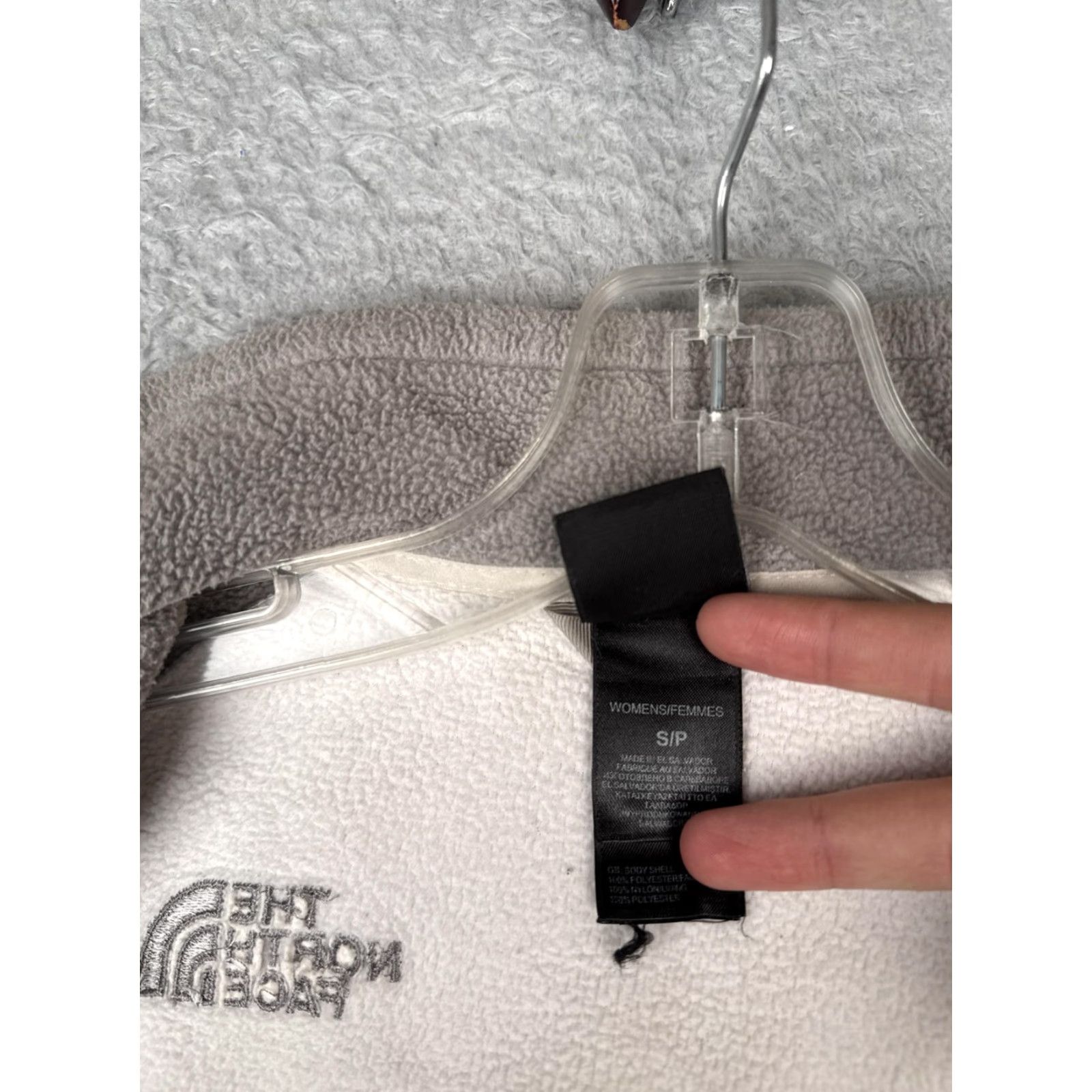 The North Face The North Face Jacket Women Small Gray White Fleece Full Zip Outdoor Hiking Hike Spring Fall Winter Size S / US 4 / IT 40 - 4 Thumbnail