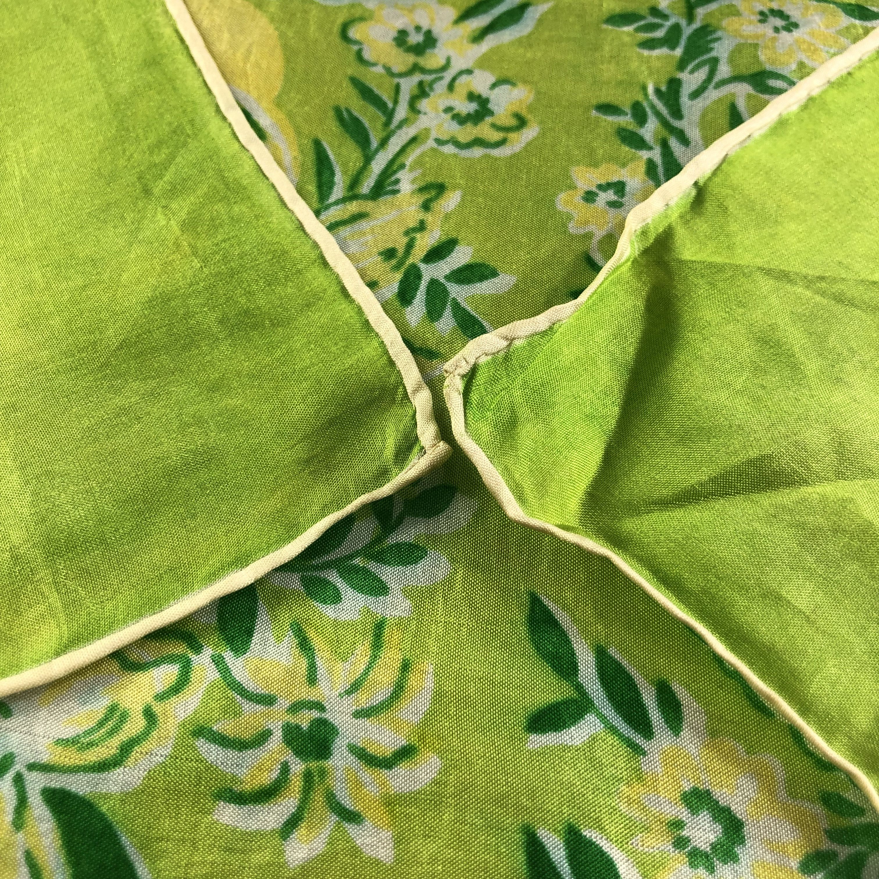 Vintage Vintage Luxury Floral Hand Rolled Silk Scarf M950 Size ONE SIZE - 3 Thumbnail