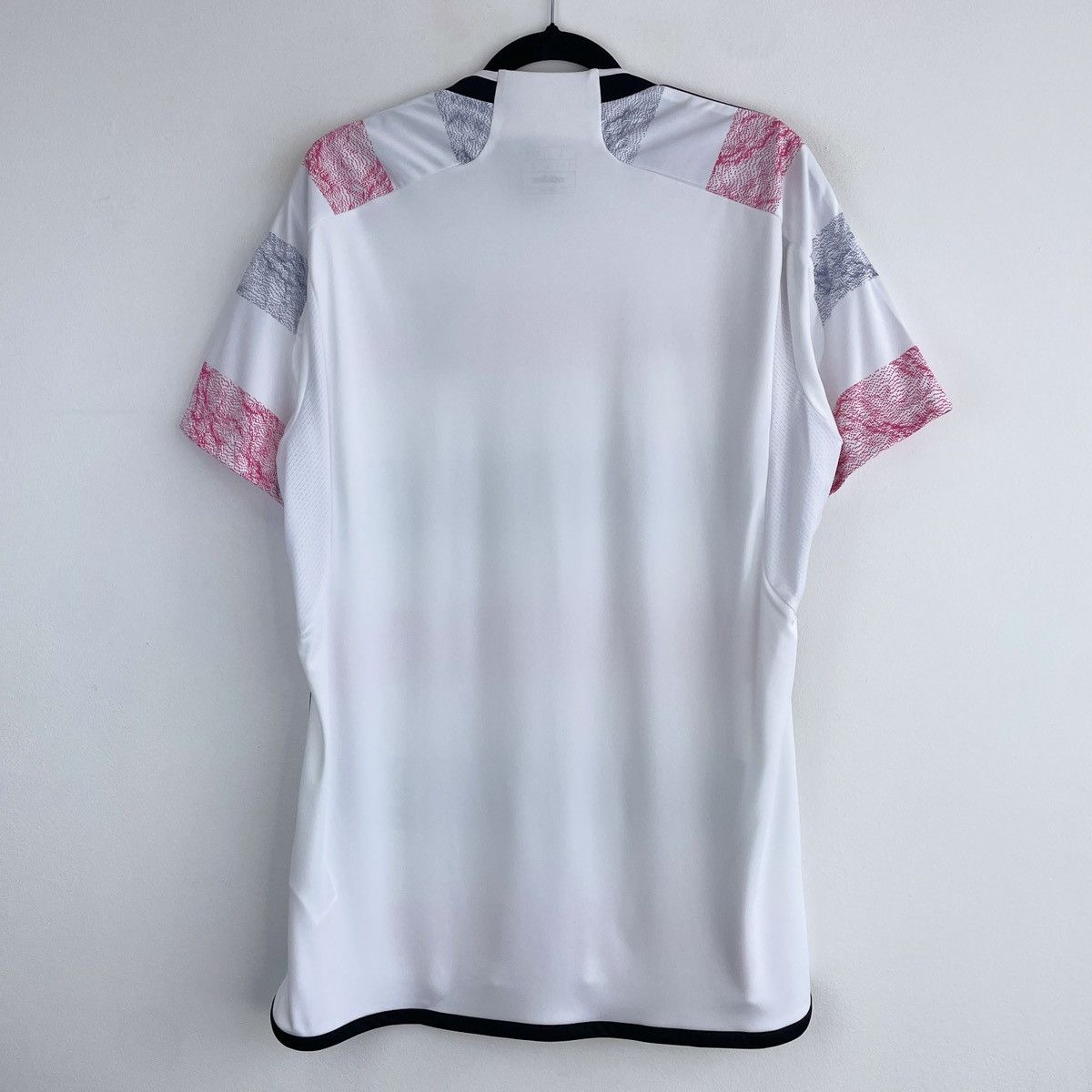 Adidas Juventus Adidas Away Jersey Shirt Men 2023/2024 size L Size US L / EU 52-54 / 3 - 5 Thumbnail