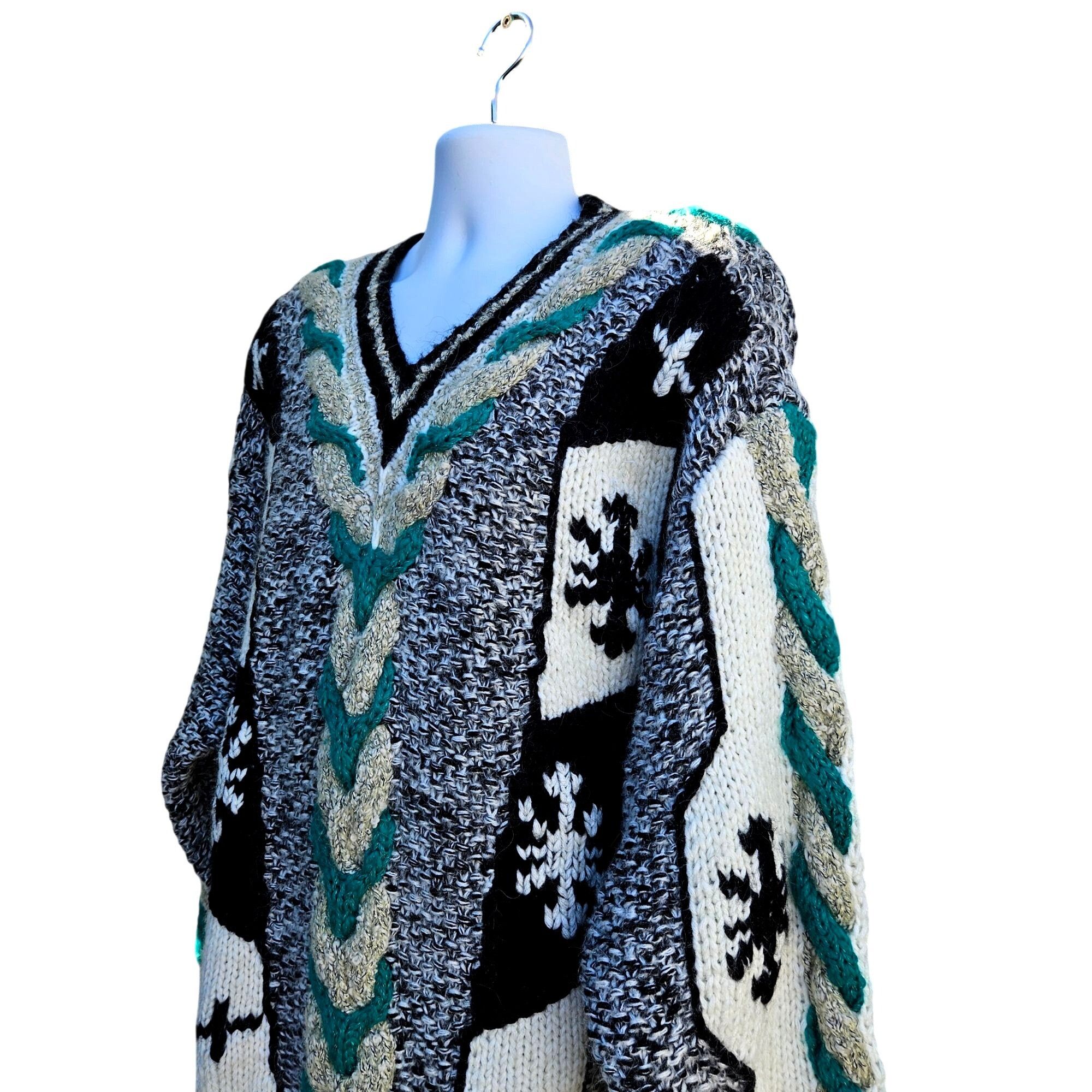Vintage 1980s Novo Knit Sweater Mohair Blend V Neck Graphic