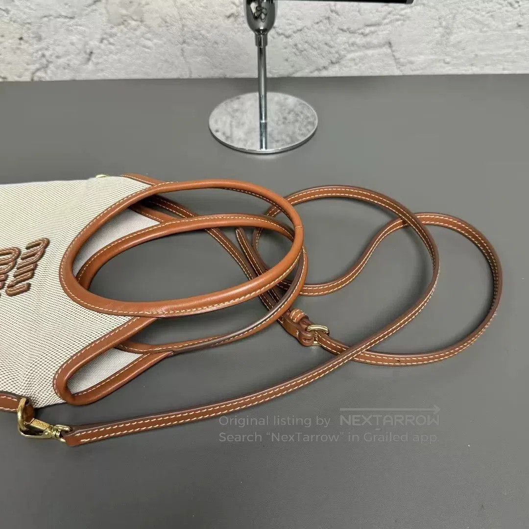 Miu Miu miumiu logo tote shoulder crossbody bag. Size ONE SIZE - 6 Thumbnail
