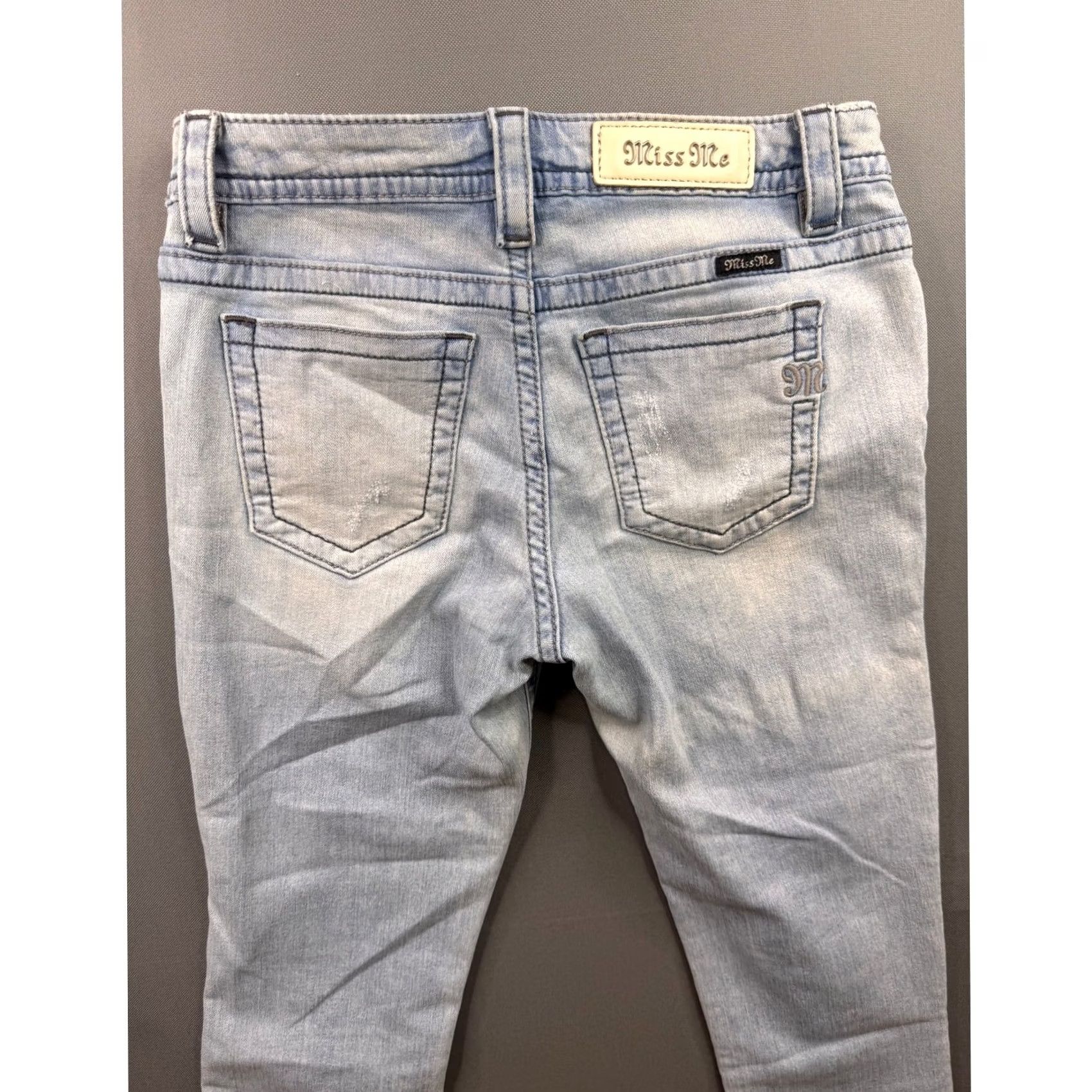 Miss Me Miss Me Womens Boyfriend Capri Light Wash Distressed Patched Denim Jeans Size 25 Size 42" / US 20 - 6 Thumbnail