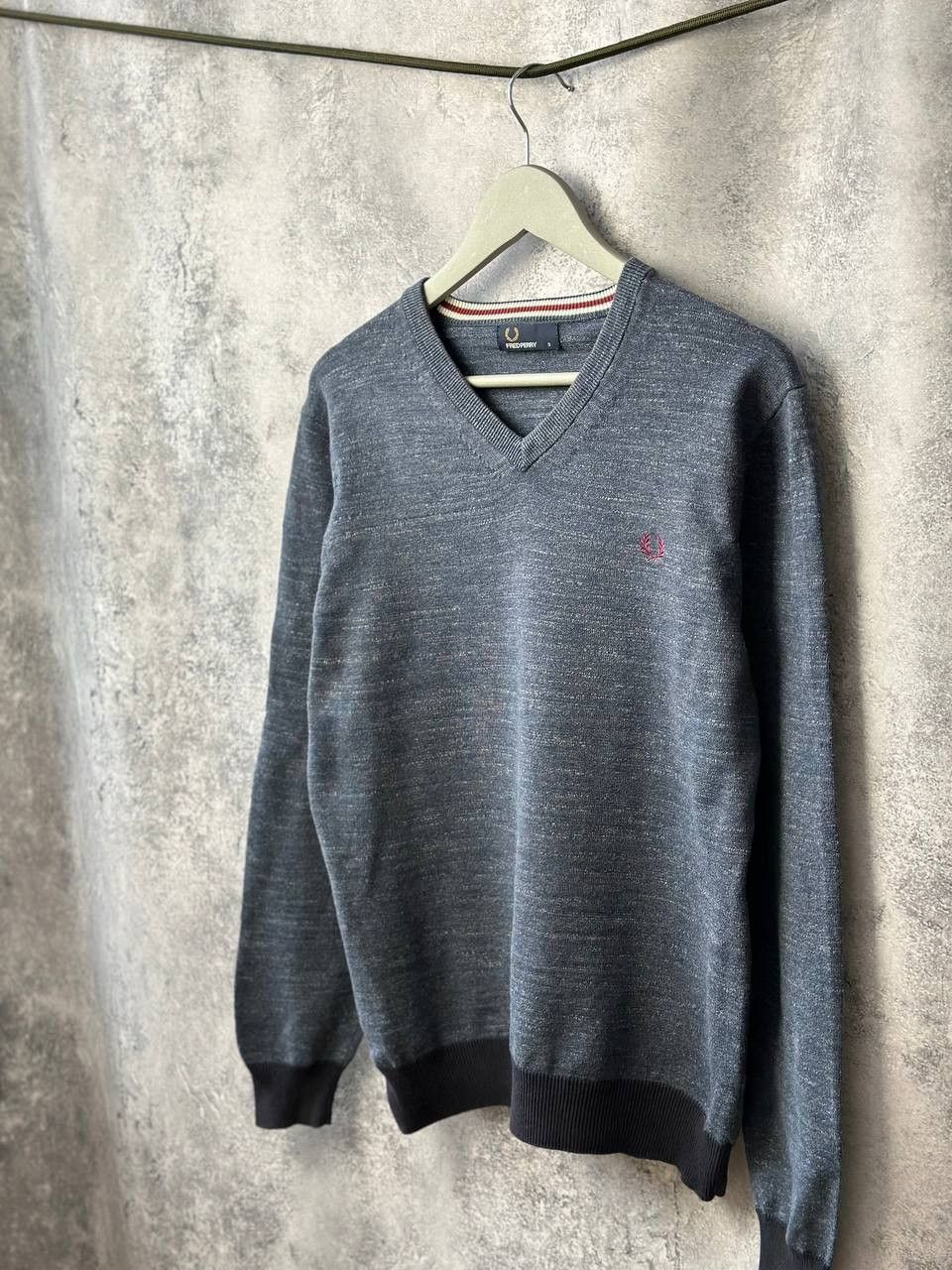 Fred Perry Fred Perry V-Neck Sweater Jumper Pullover with Еlbows Size US S / EU 44-46 / 1 - 1 Thumbnail