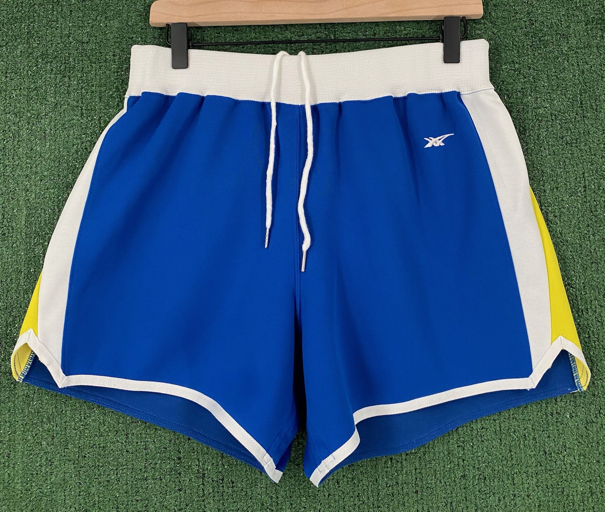 Asics 80’s Asics Polyester Blue Stripe Gym Shorts Medium Size US 36 / EU 52 - 1 Thumbnail