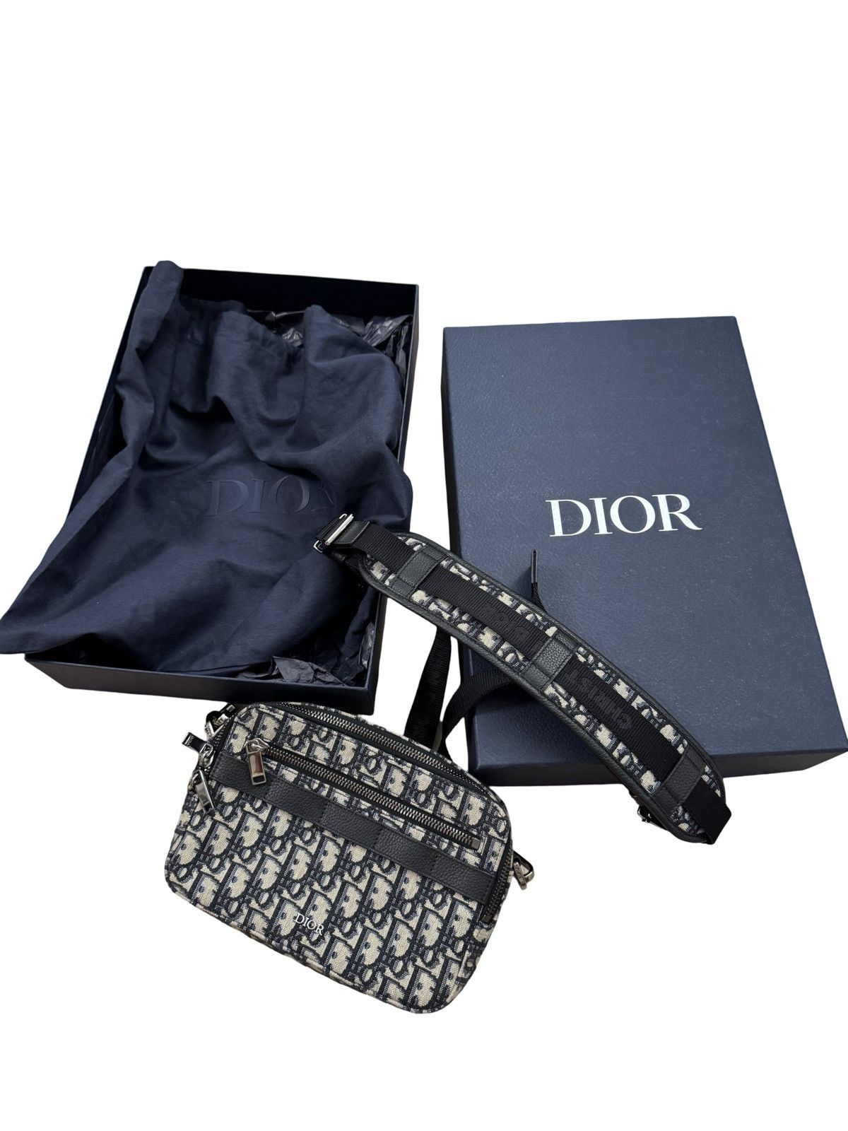 Dior 🔥3000$ Dior Oblique Jacquard Safari Messenger Bag/Dior Bag Size ONE SIZE - 2 Thumbnail