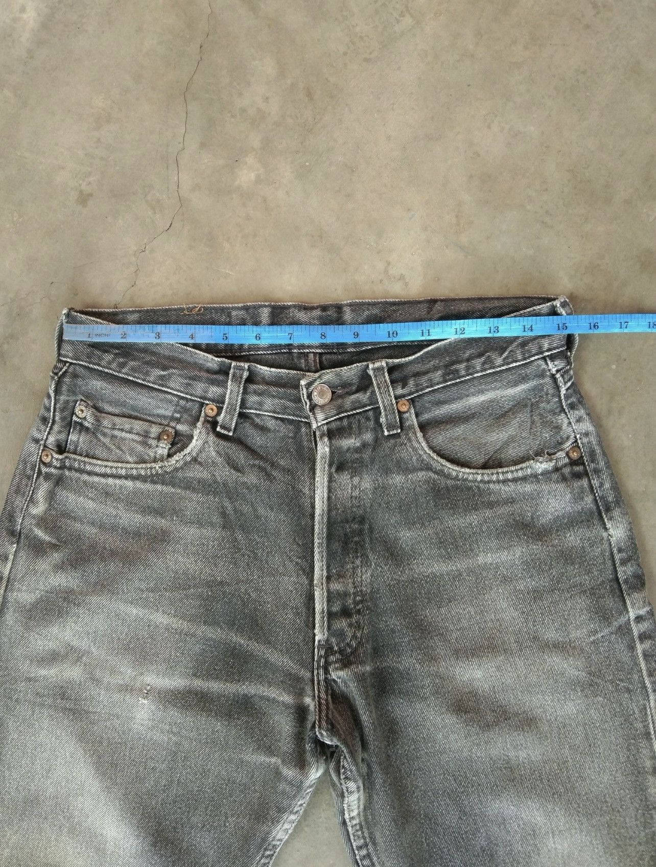 Levi's 90s Vintage Levi's 501 Faded Black Distressed Jeans 30x32 Size US 30 / EU 46 - 12 Thumbnail