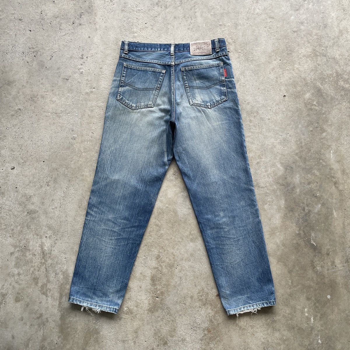 Japanese Brand Vintage Japanese StoneWash Distressed Jeans Faded Denim Pant Size US 31 - 12 Thumbnail