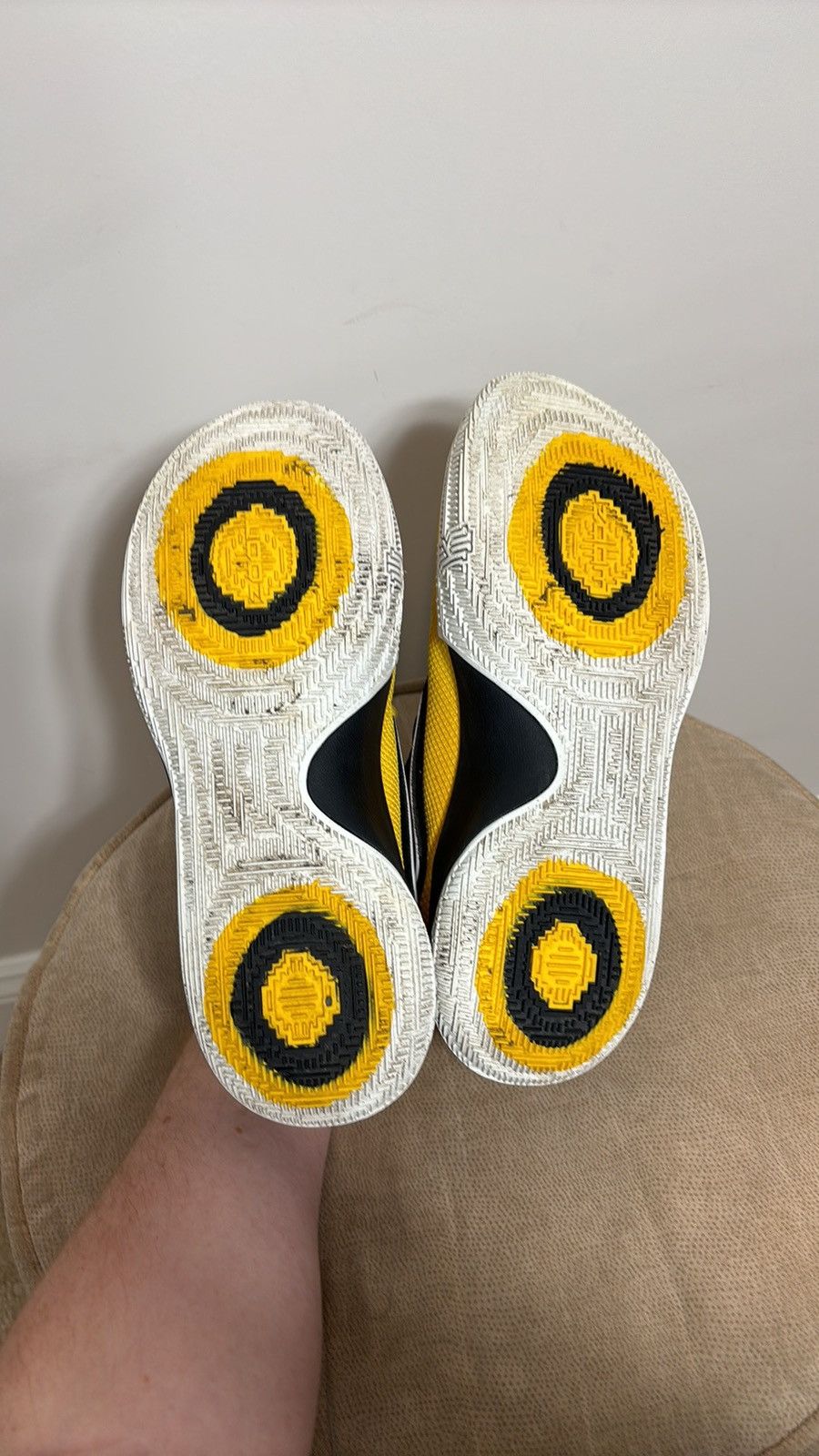 Nike Nike Kyrie 1 Low Amarillo AO8979-700 Size US 10 / EU 43 - 6 Thumbnail