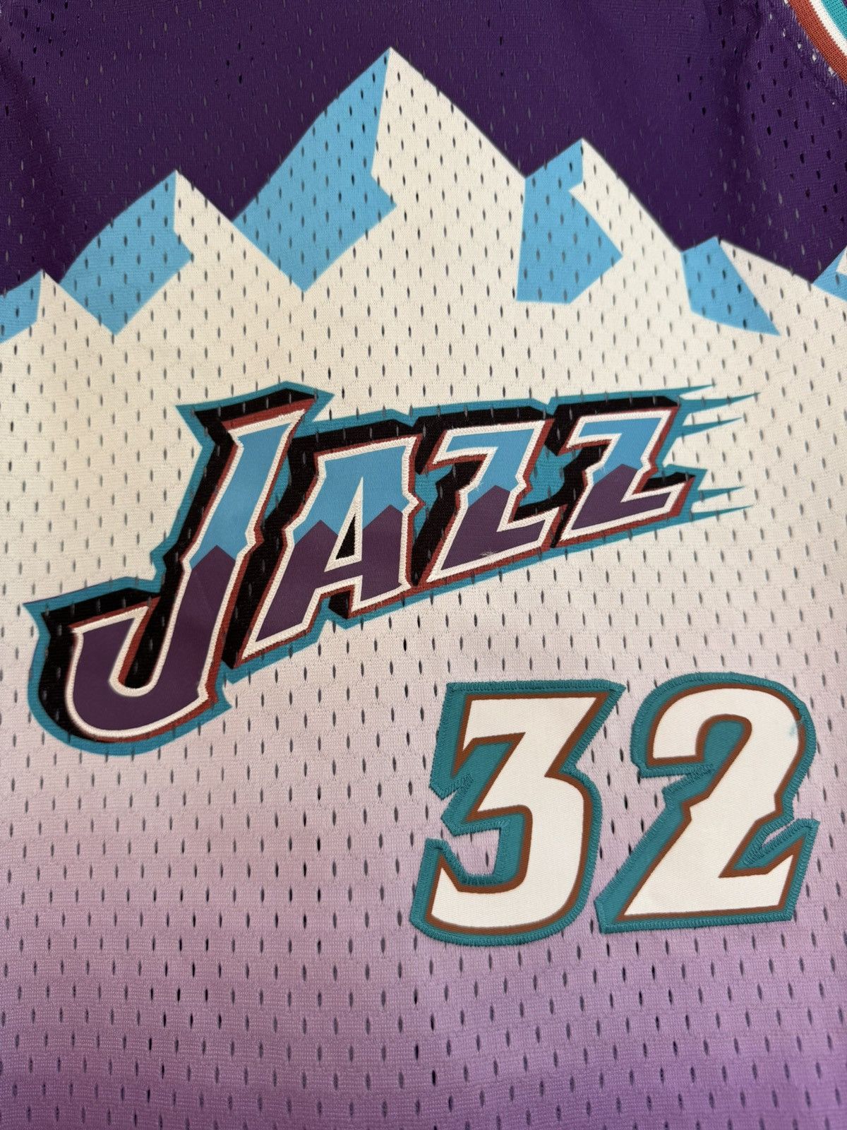 Mitchell & Ness × NBA Karl Malone #32 Utah Jazz Mitchell & Ness NBA Jersey Shirt Size US S / EU 44-46 / 1 - 7 Thumbnail