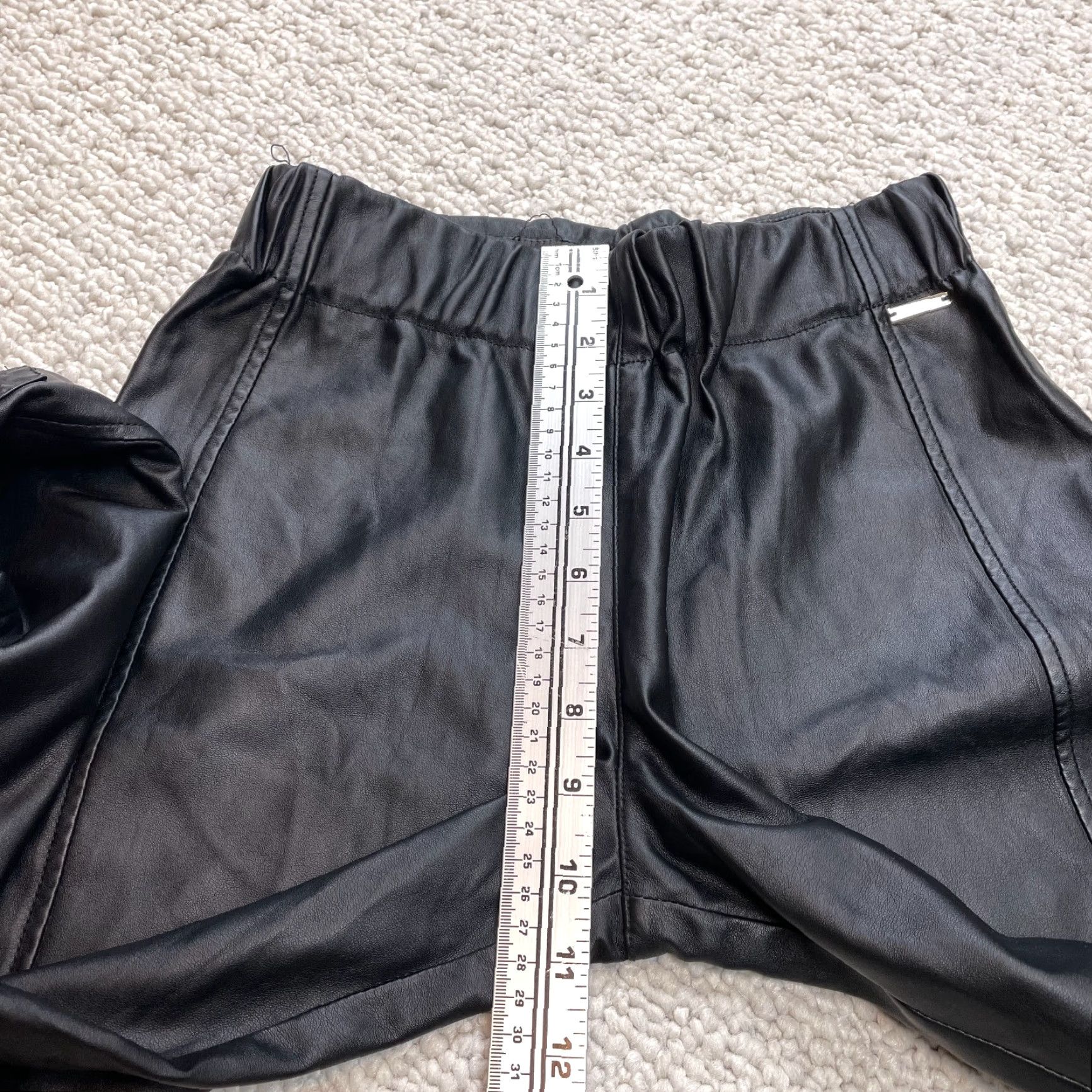 Vintage T Tahari Pants Womens XS Black Faux Leather Straight Elastic Waist 24x27.5 Size 26" / US 2 / IT 38 - 5 Thumbnail