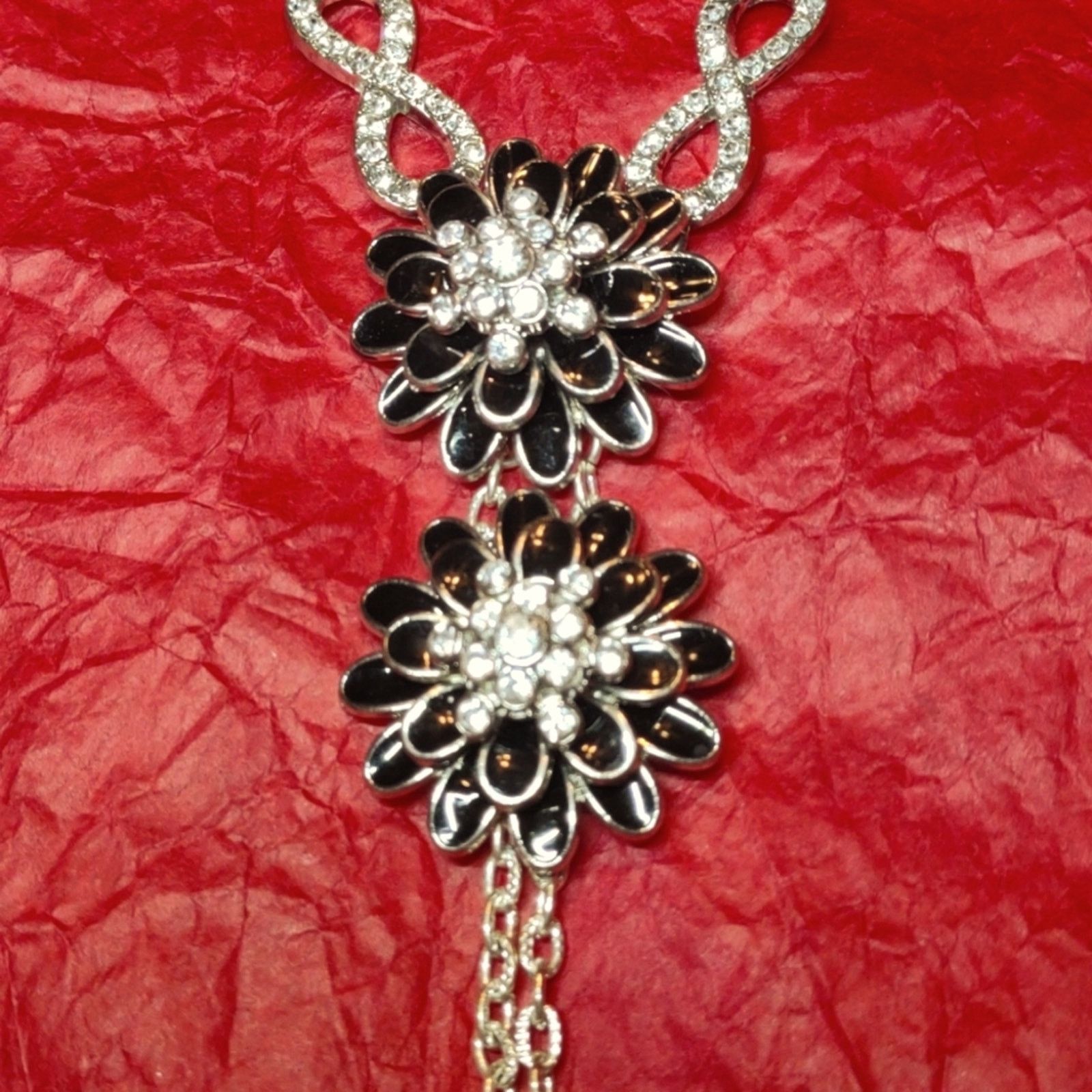 Vintage Black/silver with rhinestones lovely floral vintage bracelet Size ONE SIZE - 2 Thumbnail