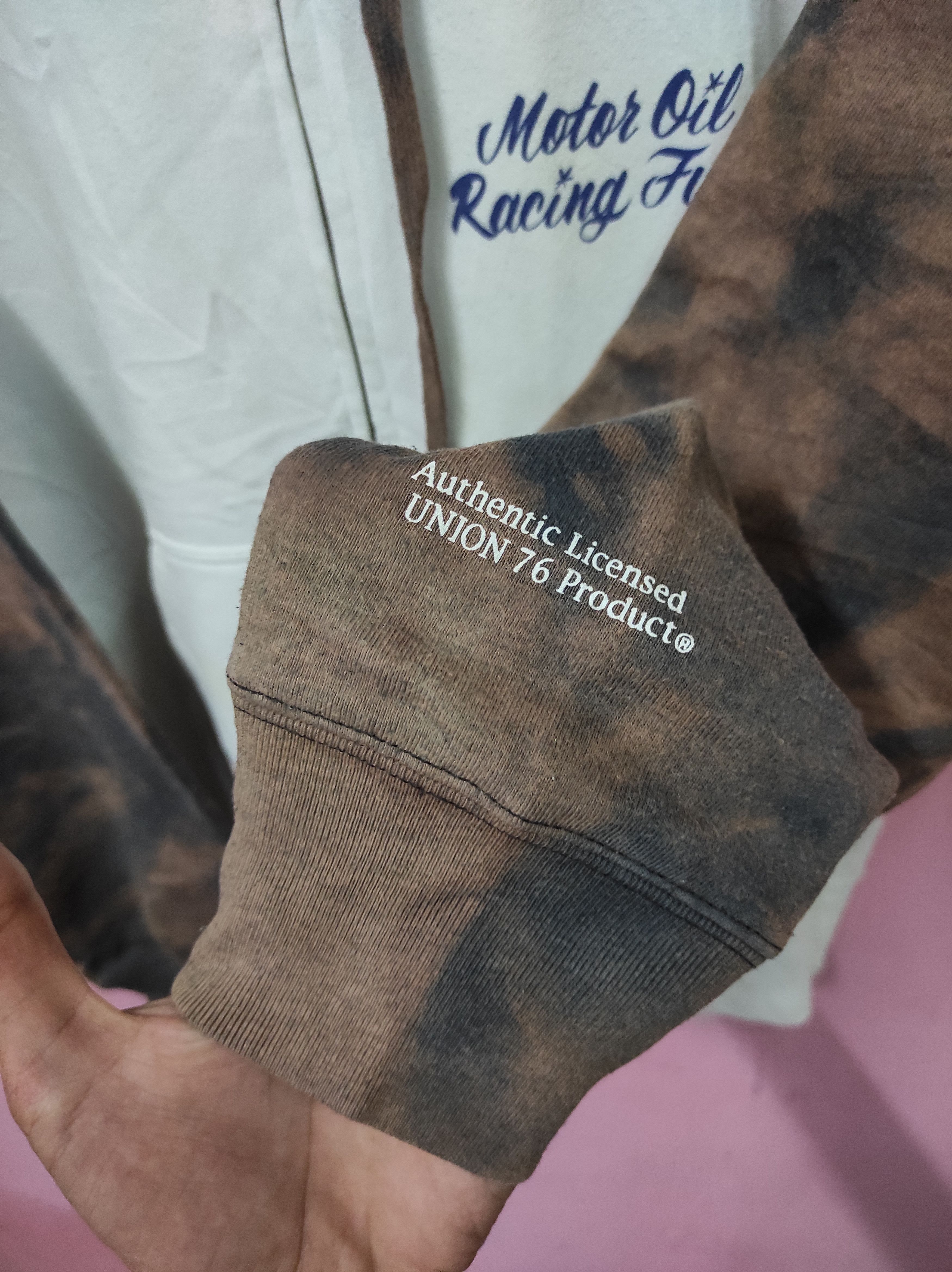 Japanese Brand 76 LUBRICANTS MOTOR OIL RACING FUEL HOODIE TIE DYE Size US M / EU 48-50 / 2 - 5 Thumbnail