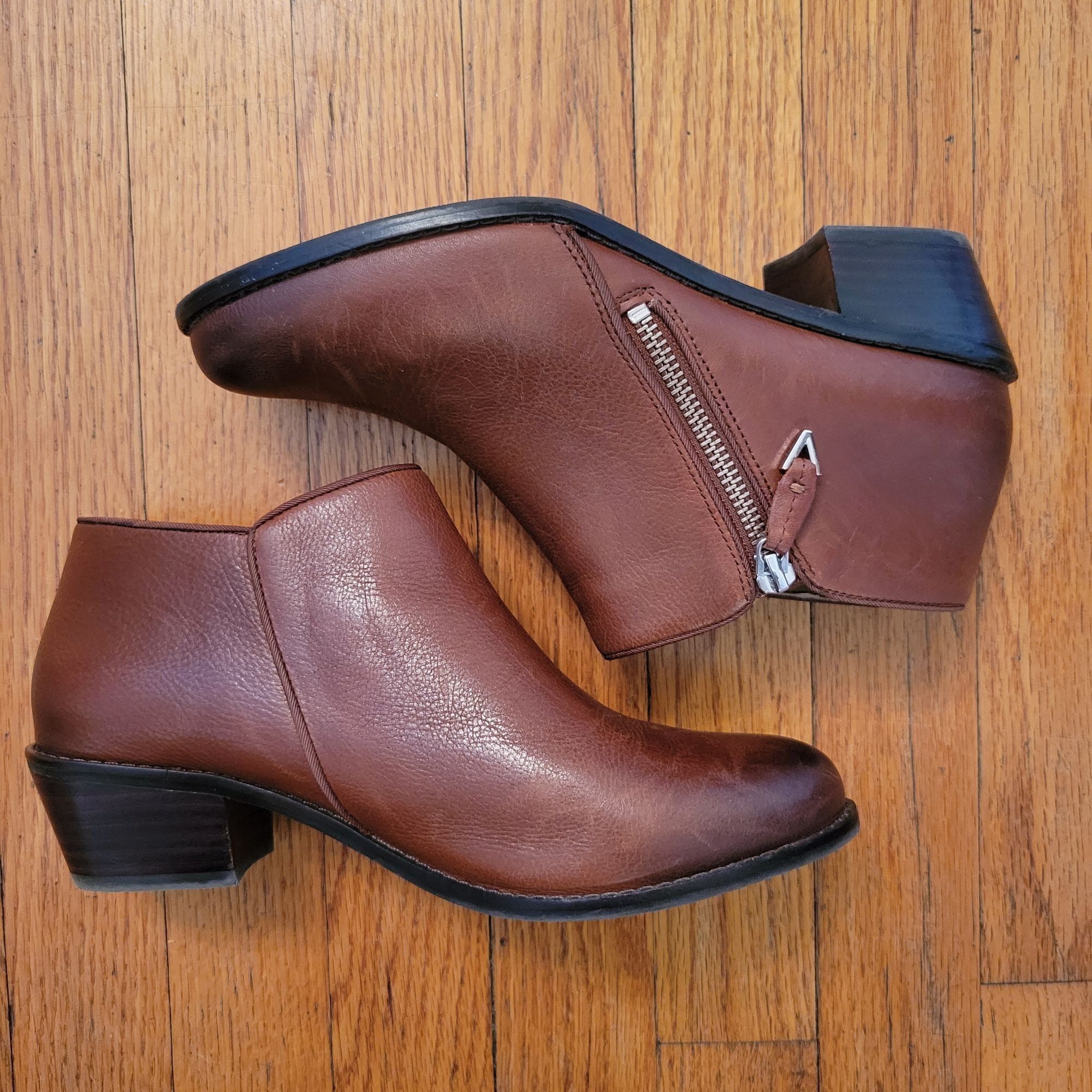 Vionic Vionic Brown Burnished Leather Ankle Boots Side Zip 7.5 JOLE Size US 7.5 / IT 37.5 - 5 Thumbnail