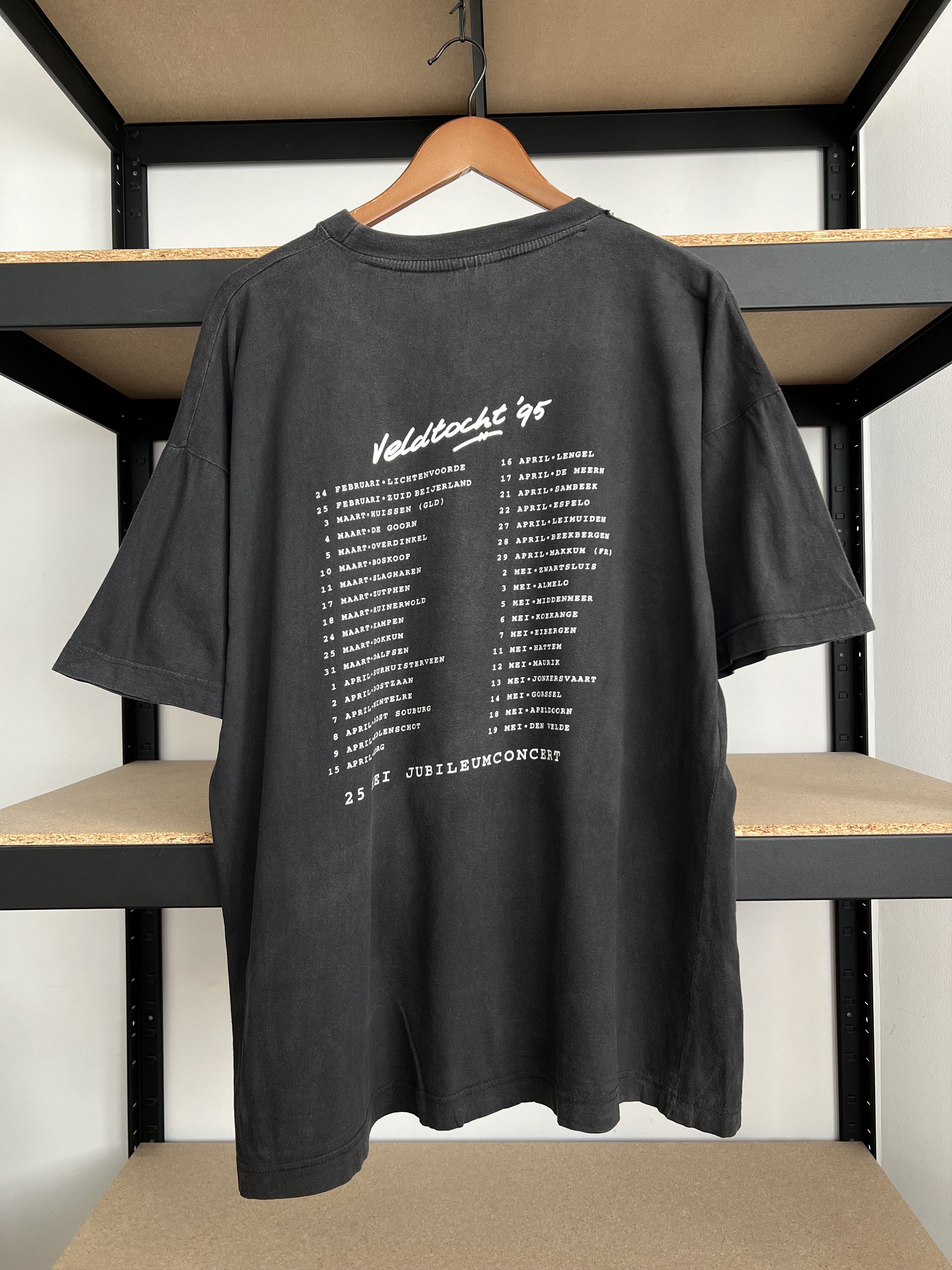 Band Tees Vintage 1995 Normaal 20 Joar Veldtocht Black T-shirt Size US XL / EU 56 / 4 - 4 Thumbnail