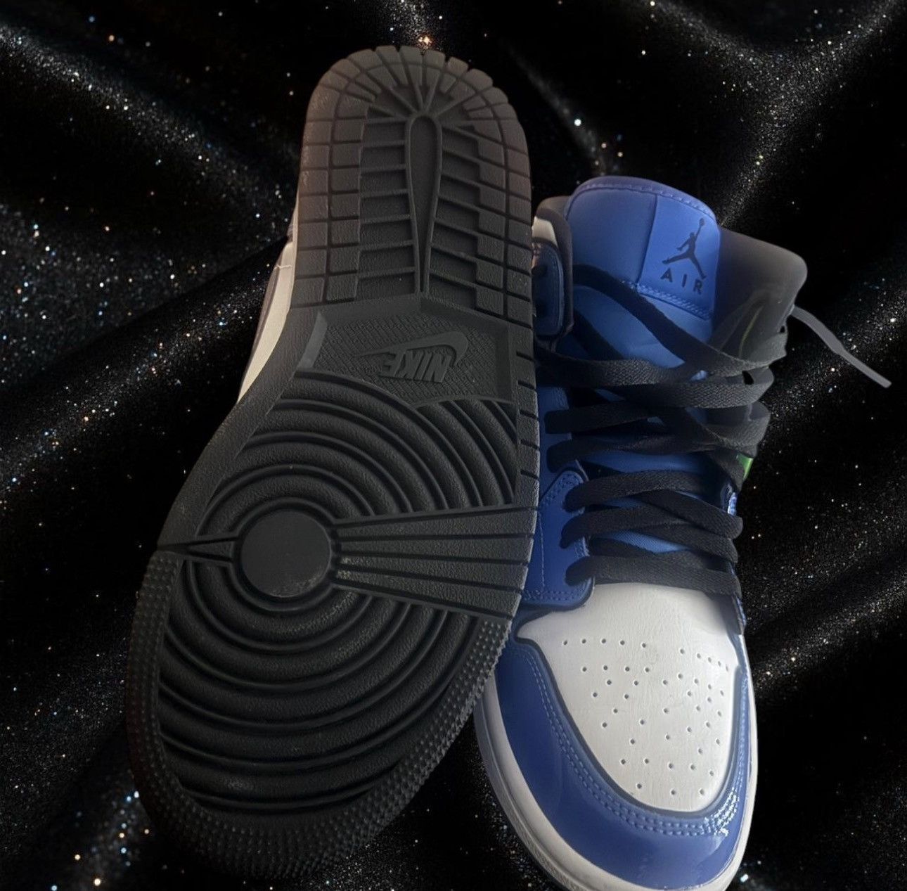 Jordan Brand Air Jordan 1 Mid SE ‘Signal Blue’ Size US 7.5 / EU 40-41 - 4 Thumbnail