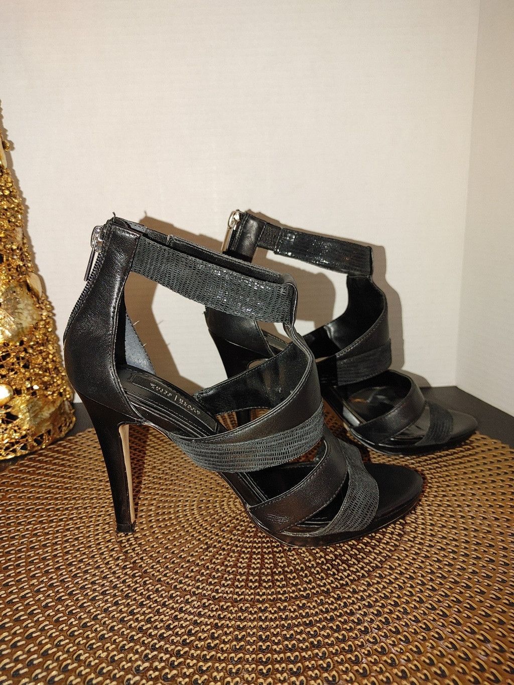 White House Black Market White House Black Market Heels Size 7M Size US 7 / IT 37 - 1 Thumbnail