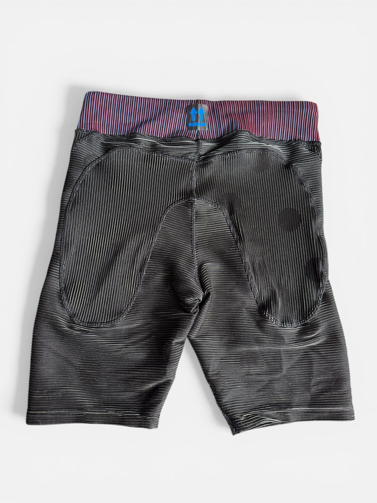 Nike × Off-White Nike x Off-White Women’s Bike Shorts Virgil Abloh Gorpcore Size 28" / US 6 / IT 42 - 5 Thumbnail
