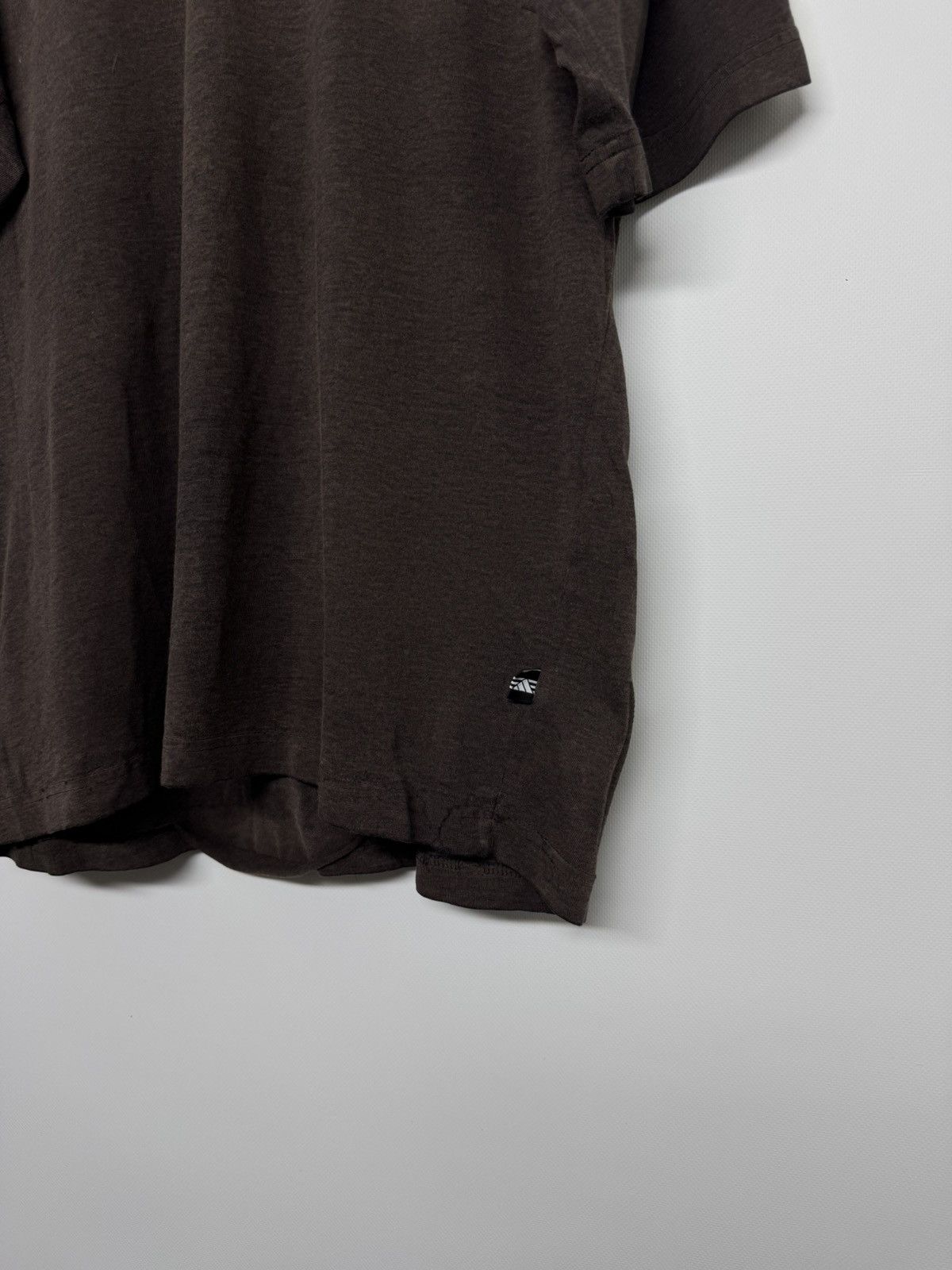 Adidas Vintage Y2k Brown 🤎 Adidas T-Shirt 90’s Size US L / EU 52-54 / 3 - 5 Thumbnail