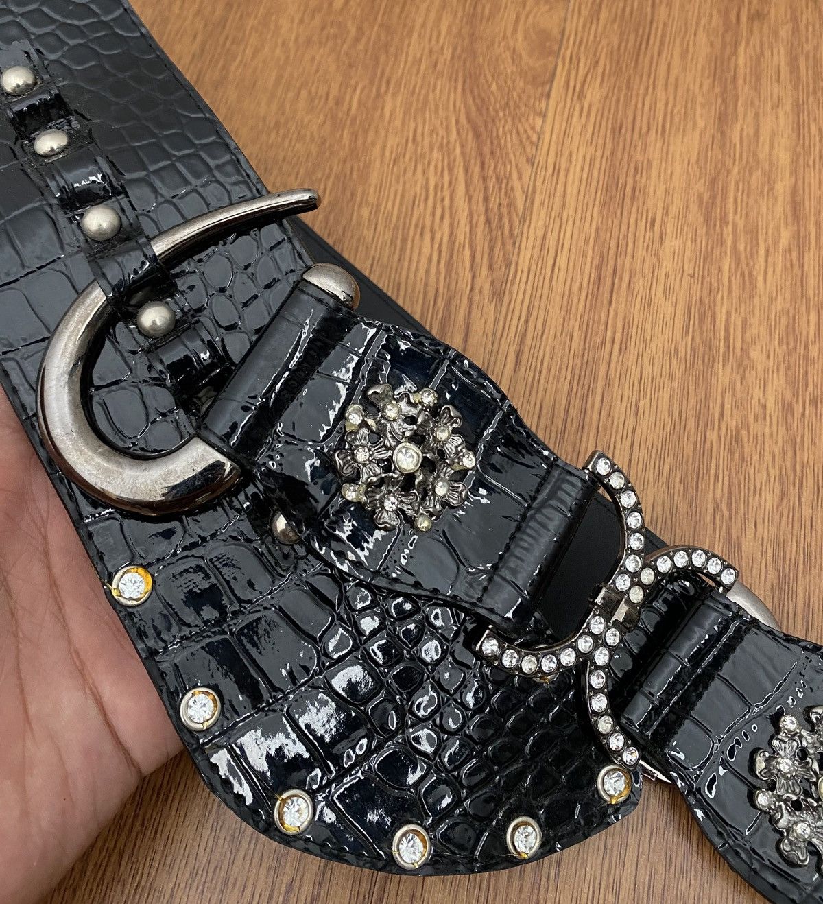 If Six Was Nine Wide crystal flower belt Size ONE SIZE - 4 Thumbnail