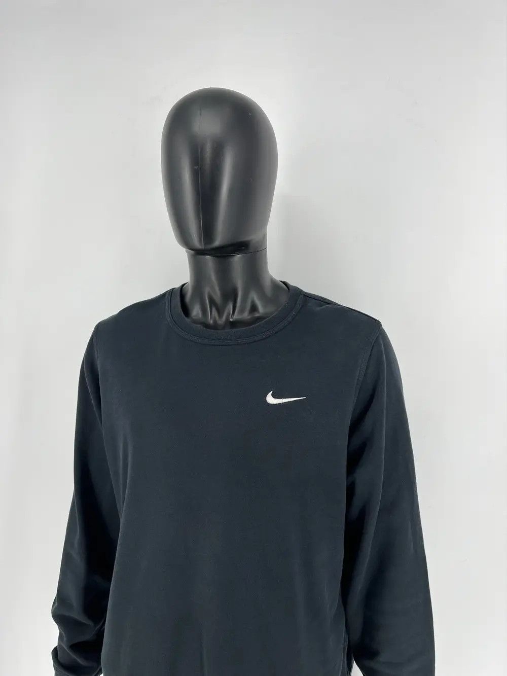 Nike × Vintage Vintage Nike Black Embroidery Logos Sweatshirt Crazy Style Size US L / EU 52-54 / 3 - 12 Thumbnail