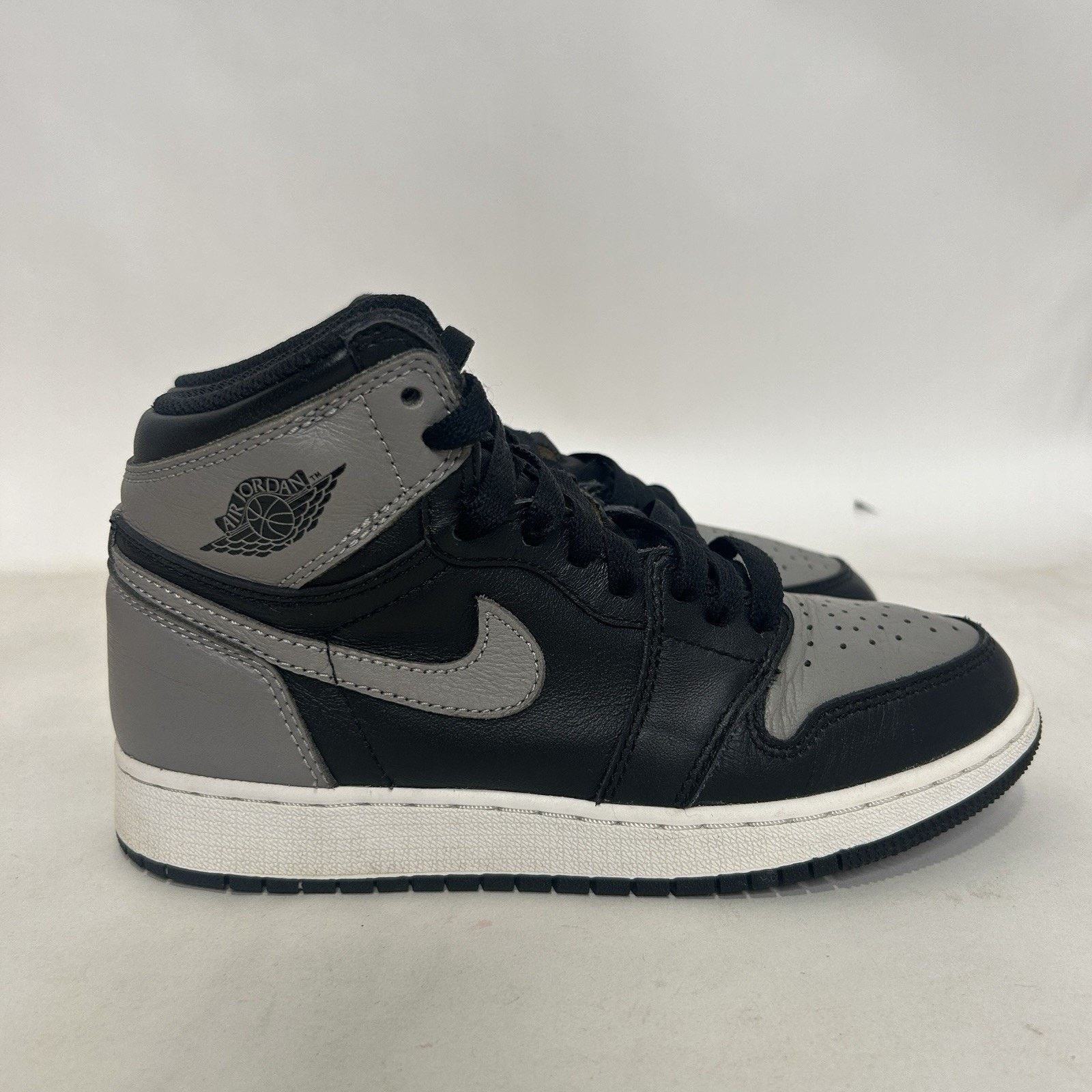 Jordan Brand Nike Air Jordan 1 High OG Retro GS “Shadow” 2018 Size US 5.5 / IT 35.5 - 4 Thumbnail