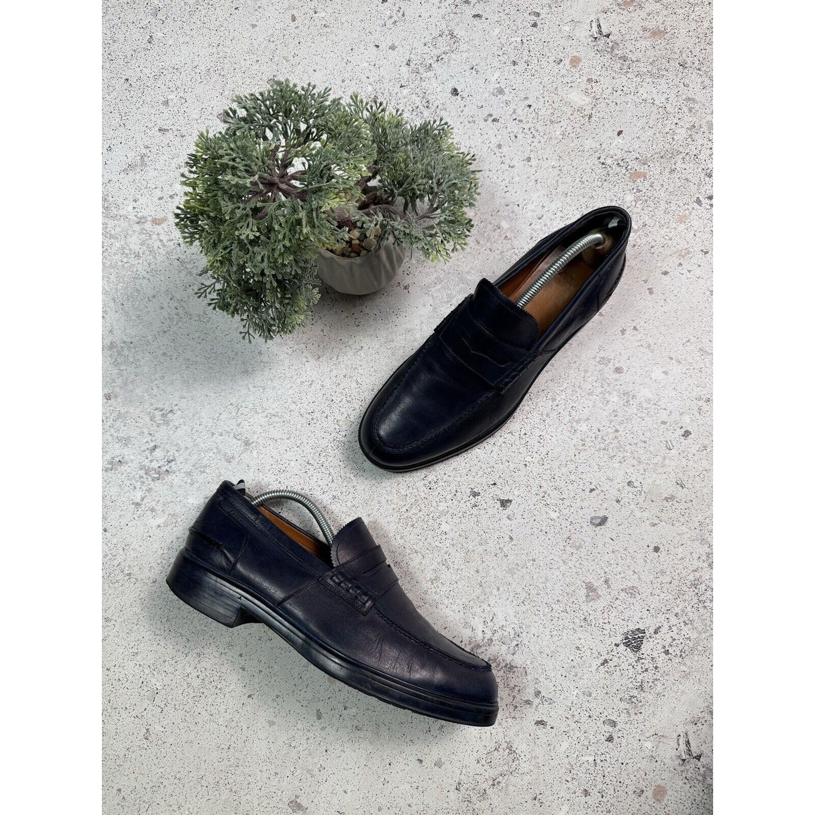 $820 BALLY - Navy Blue Suede Derby - US 10 D (UK9) Bally $820 BALLY - Navy Blue Suede Derby - US 10 (9UK) | Grailed main image 3