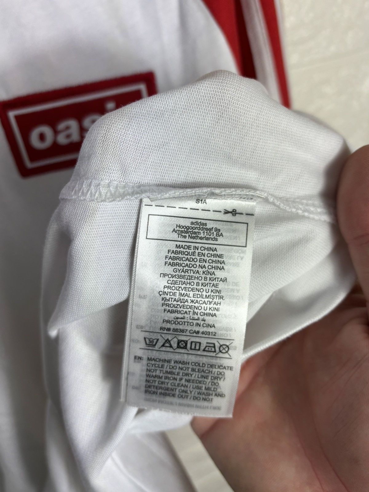 Adidas Adidas Oasis 25 Red & White Long-sleeved Adidas Shirt Size L Size US L / EU 52-54 / 3 - 9 Thumbnail