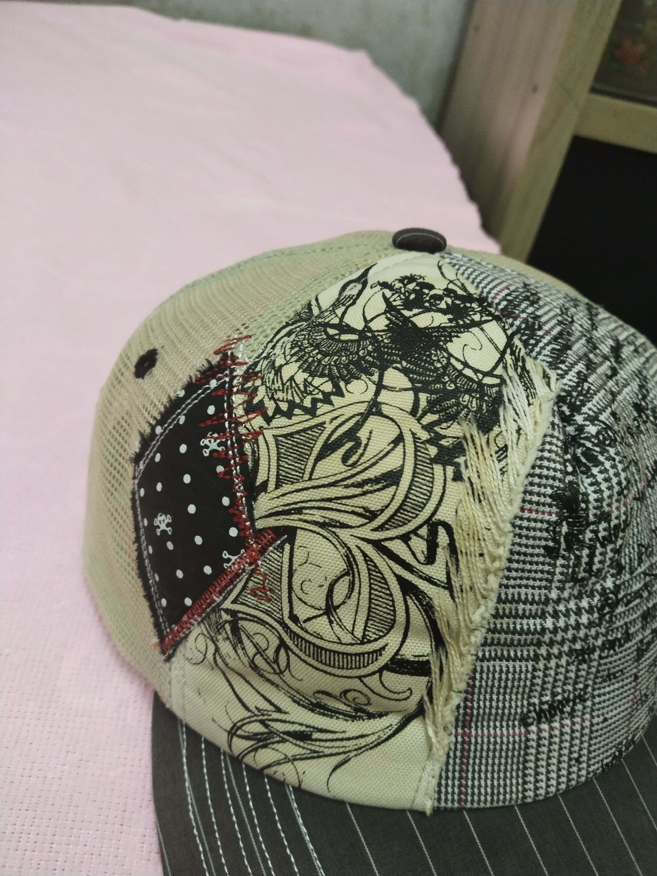Japanese Brand VINTAGE BILLABONG SKULL PATTERN TRUE RELIGION TRUCKER HAT Size ONE SIZE - 12 Thumbnail