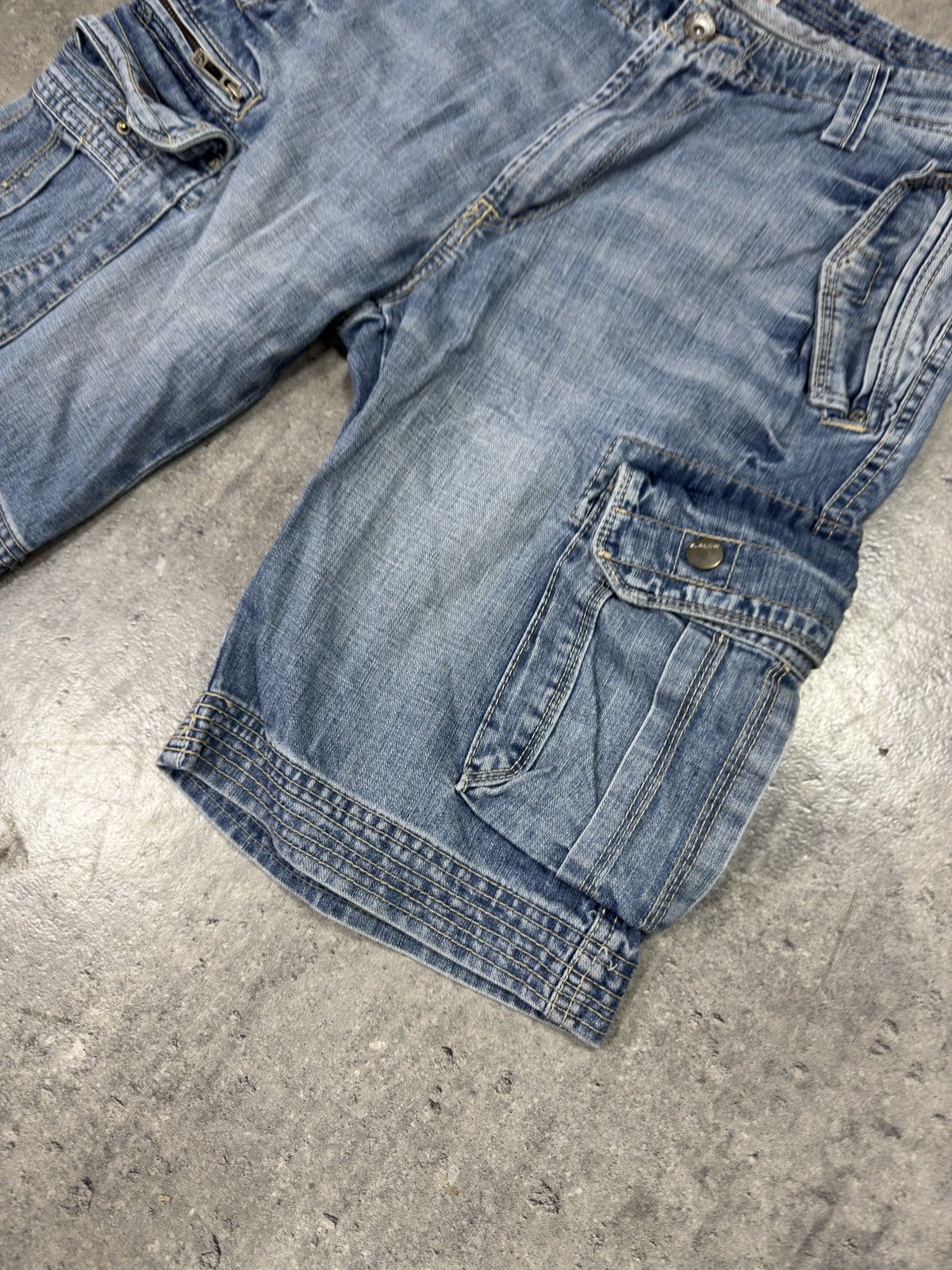 Japanese Brand × Undercover ᶠᵃⁿᶜʸᵍᵘʸ TRASHED 90s Jorts Vintage Denim Shorts Jeans D Size US 32 / EU 48 - 2 Thumbnail