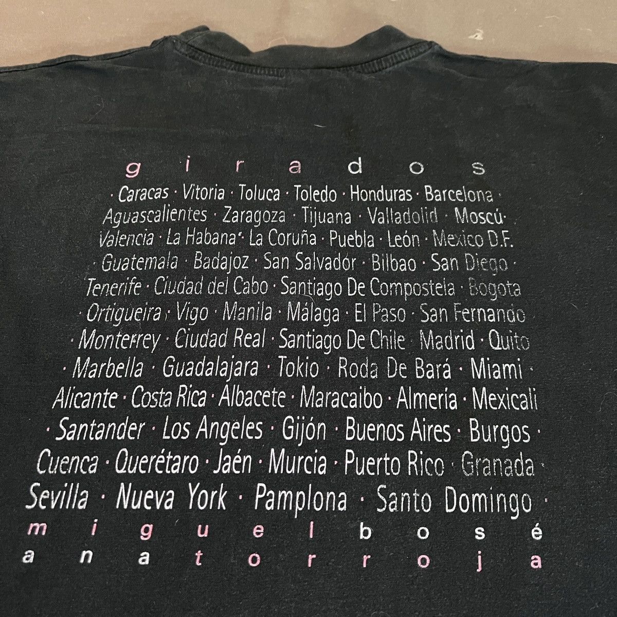 Band Tees × Vintage Vintage Girados Live Miguel Bosé Ana Torroja Tee Faded Size US L / EU 52-54 / 3 - 6 Thumbnail