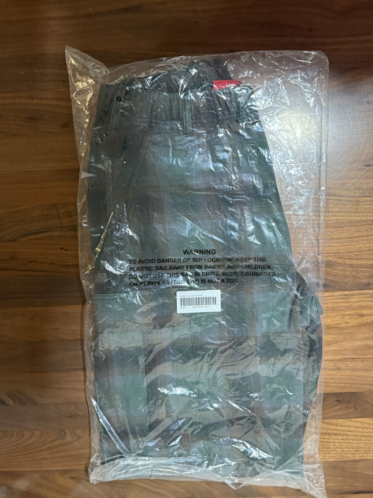Supreme Supreme Shadow Plaid Cargo Short SS25 Green Shorts Size US 34 / EU 50 - 4 Thumbnail