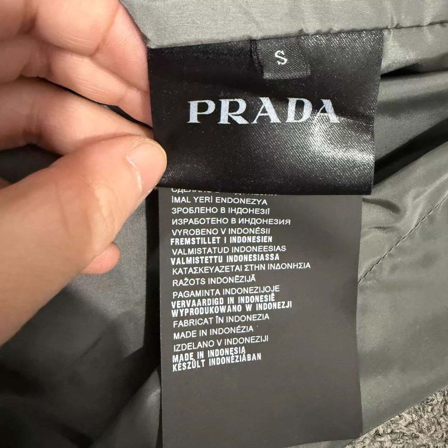 Prada Prada Grey Triangle Logo Nylon Shell Jacket S New with Tags Size US S / EU 44-46 / 1 - 4 Thumbnail