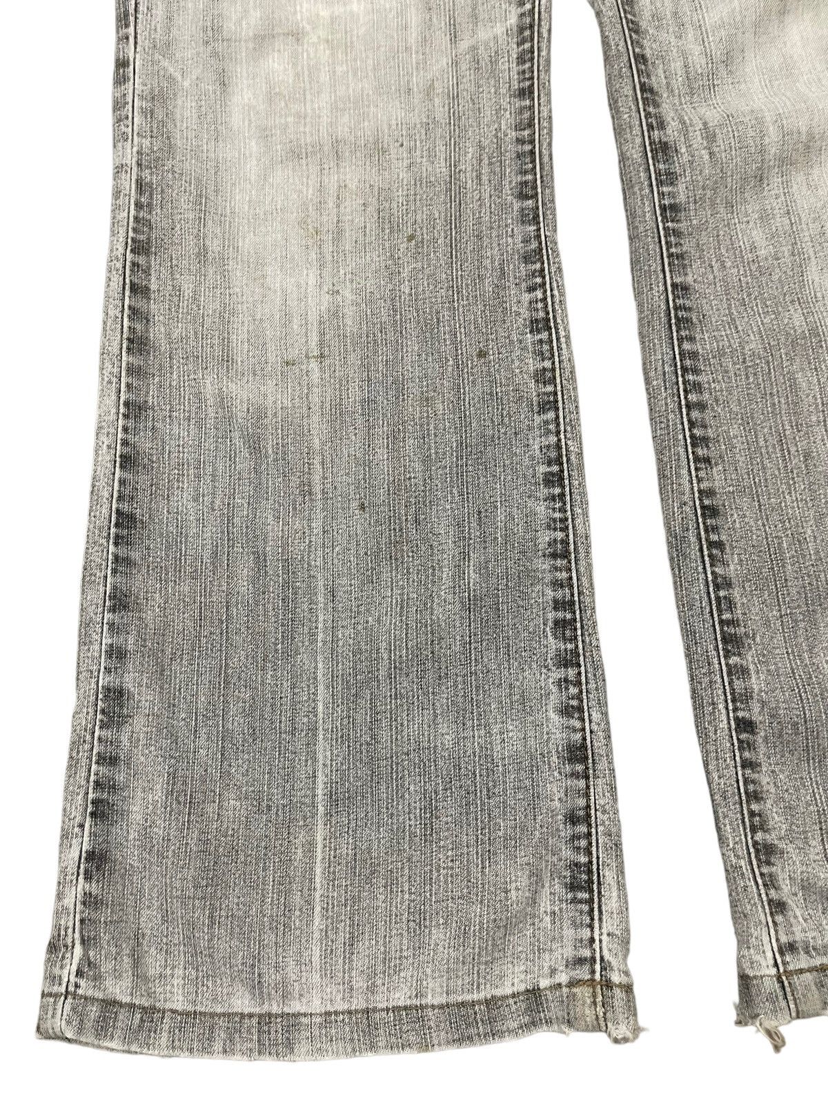 Who Decides War Vintage Japanese Brand Faded Wash Style Flare Jeans Size US 31 - 5 Thumbnail