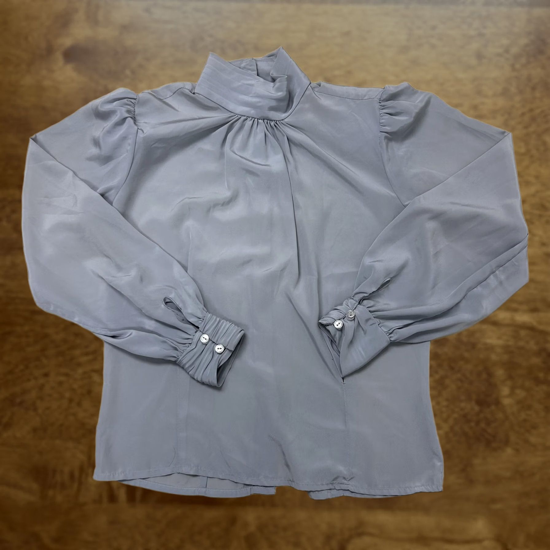 Vintage Vintage Michelle Stuart Blouse Womens Medium Gray Satin Mock Neck Puff Sleeve Size M / US 6-8 / IT 42-44 - 1 Thumbnail
