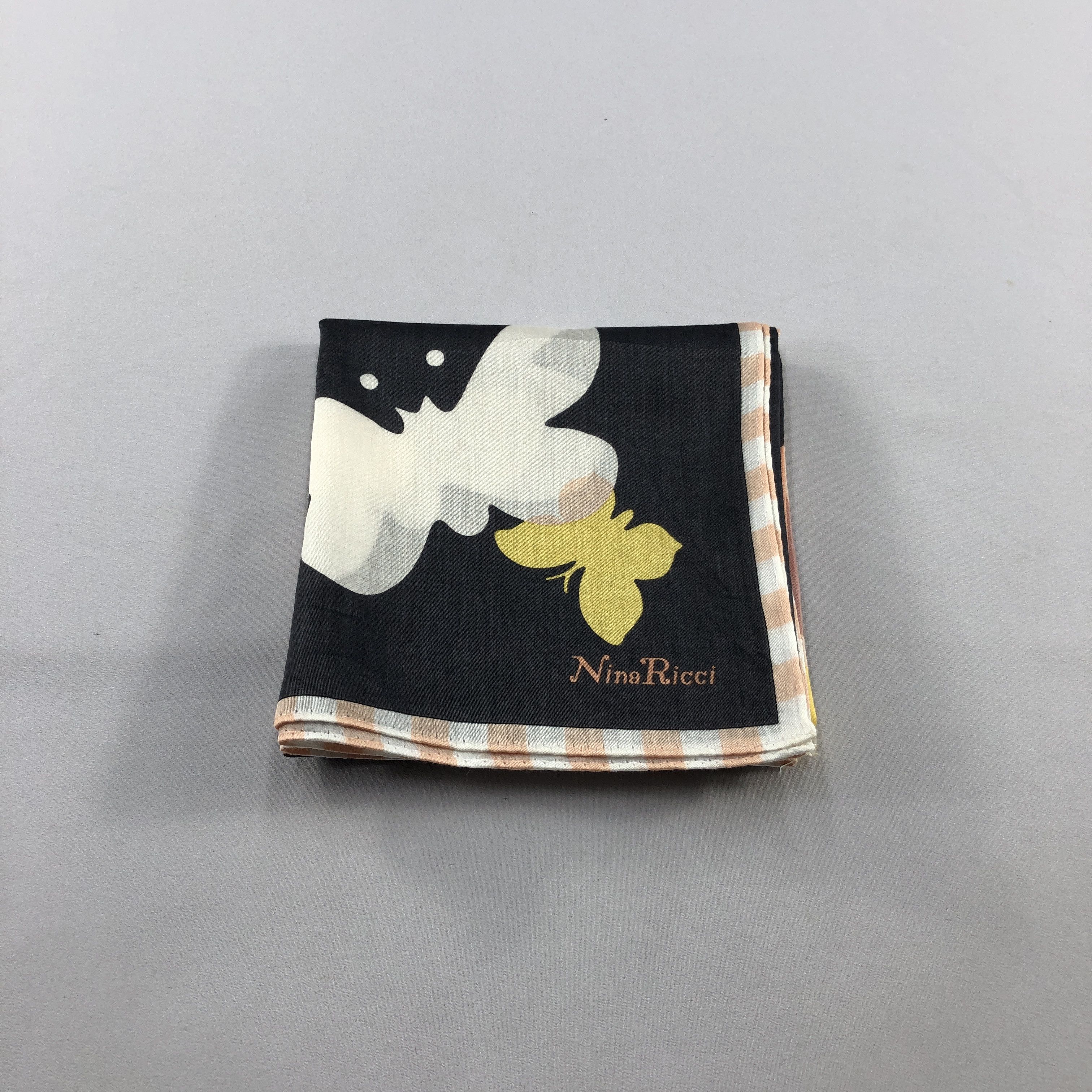 Nina Ricci Nina Ricci Handkerchief Neckerchief Bandana H3059 Size ONE SIZE - 6 Thumbnail