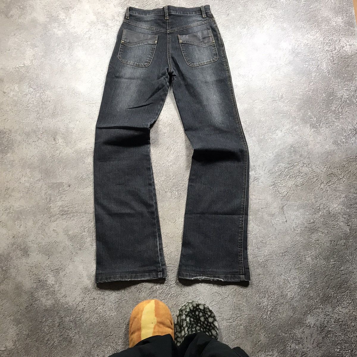 Vintage Vintage Y2K Baggy Flared Distressed Jeans Streetwear Logo 28 Size 28" / US 6 / IT 42 - 4 Thumbnail
