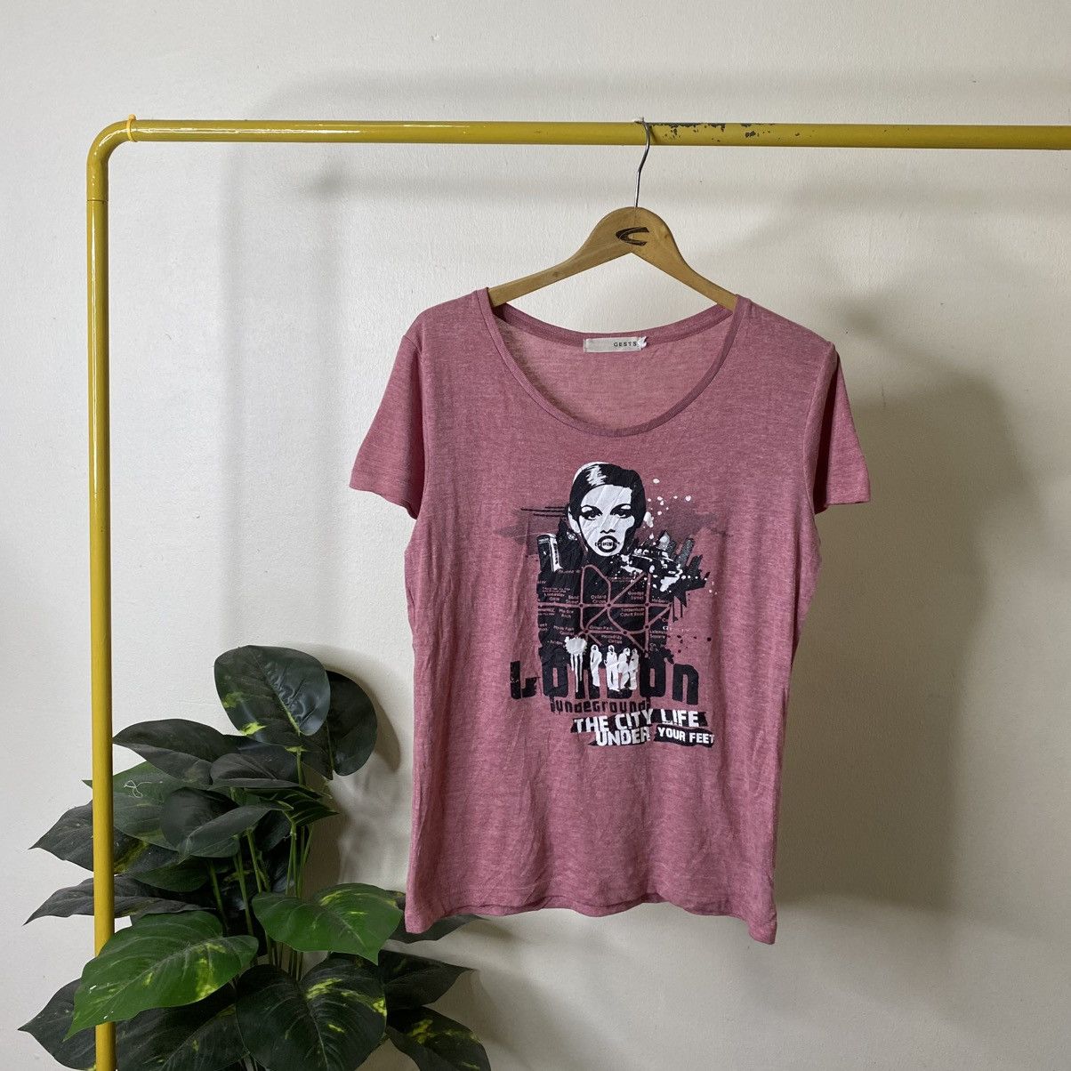 Hysteric Glamour JapanBrand Hysterics Glamour Ifsixwasnine Style T Shirt Size M / US 6-8 / IT 42-44 - 1 Thumbnail