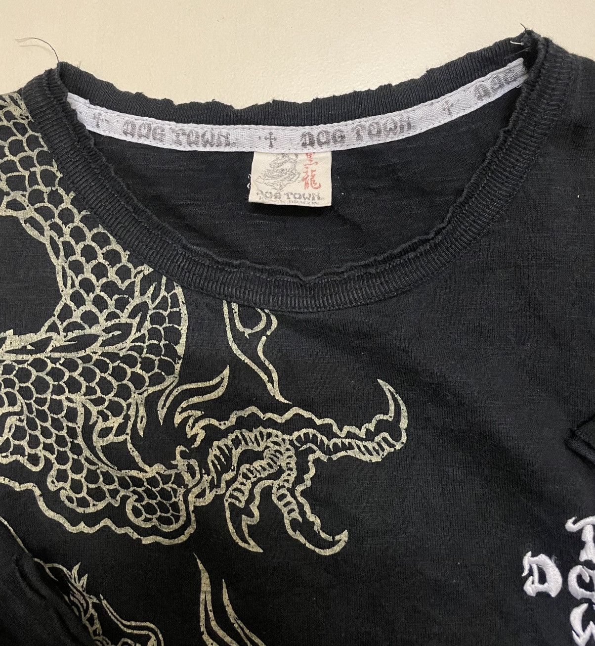 Dogtown Dog Town Black Dragon Tshirt Size US XL / EU 56 / 4 - 7 Thumbnail