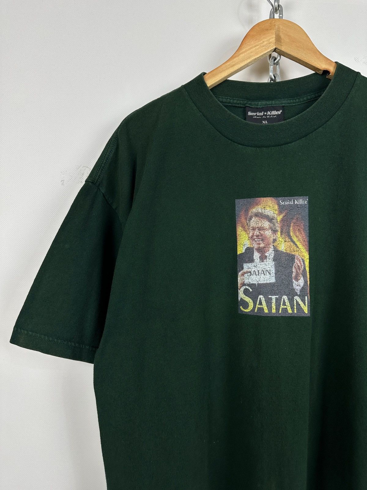 Vintage Vintage Serial Killer Satan Jerry Springer Skate T-Shirt Size US XL / EU 56 / 4 - 3 Thumbnail