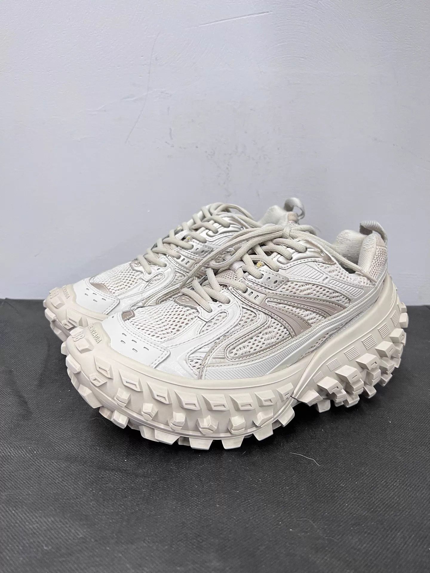 Balenciaga Balenciaga Defender 38 EU Good Condition Size US 8 / IT 38 - 1 Thumbnail