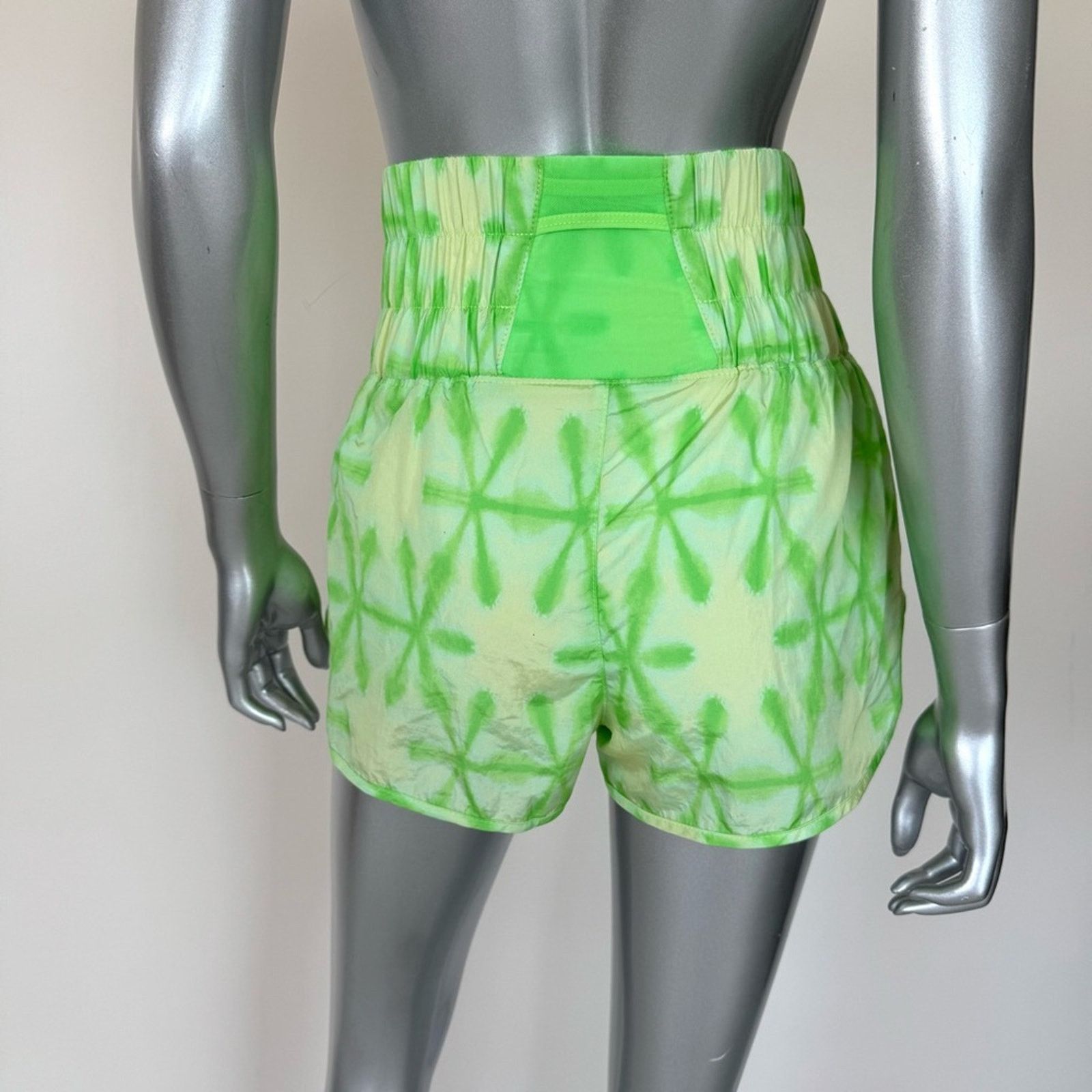 Other NEW!! Free People movement women athletic shorts size S Size 27" / US 4 / IT 40 - 3 Thumbnail