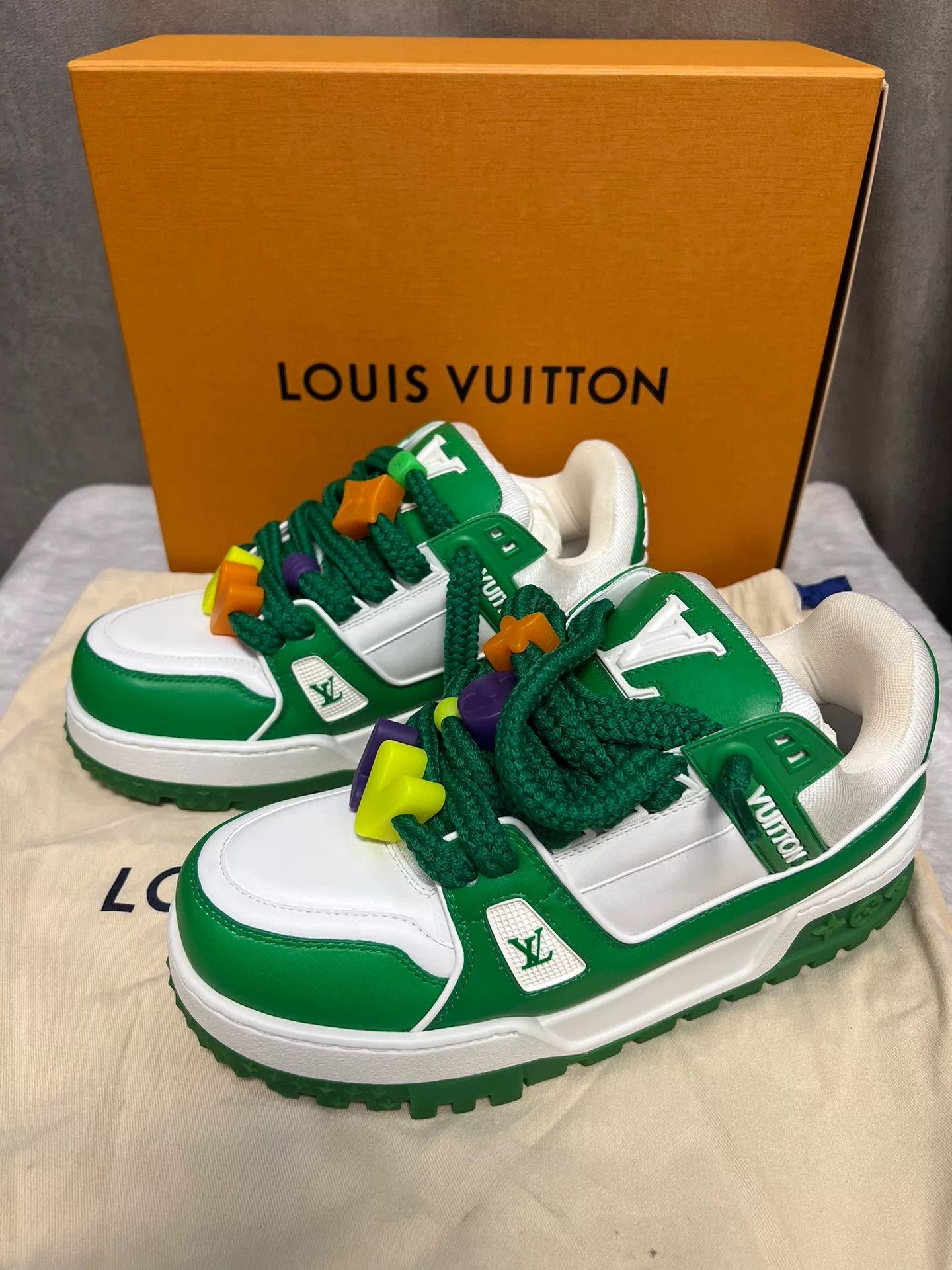 Louis Vuitton Louis Vuitton Trainer Max White Green Size US 7.5 / EU 40-41 - 1 Thumbnail