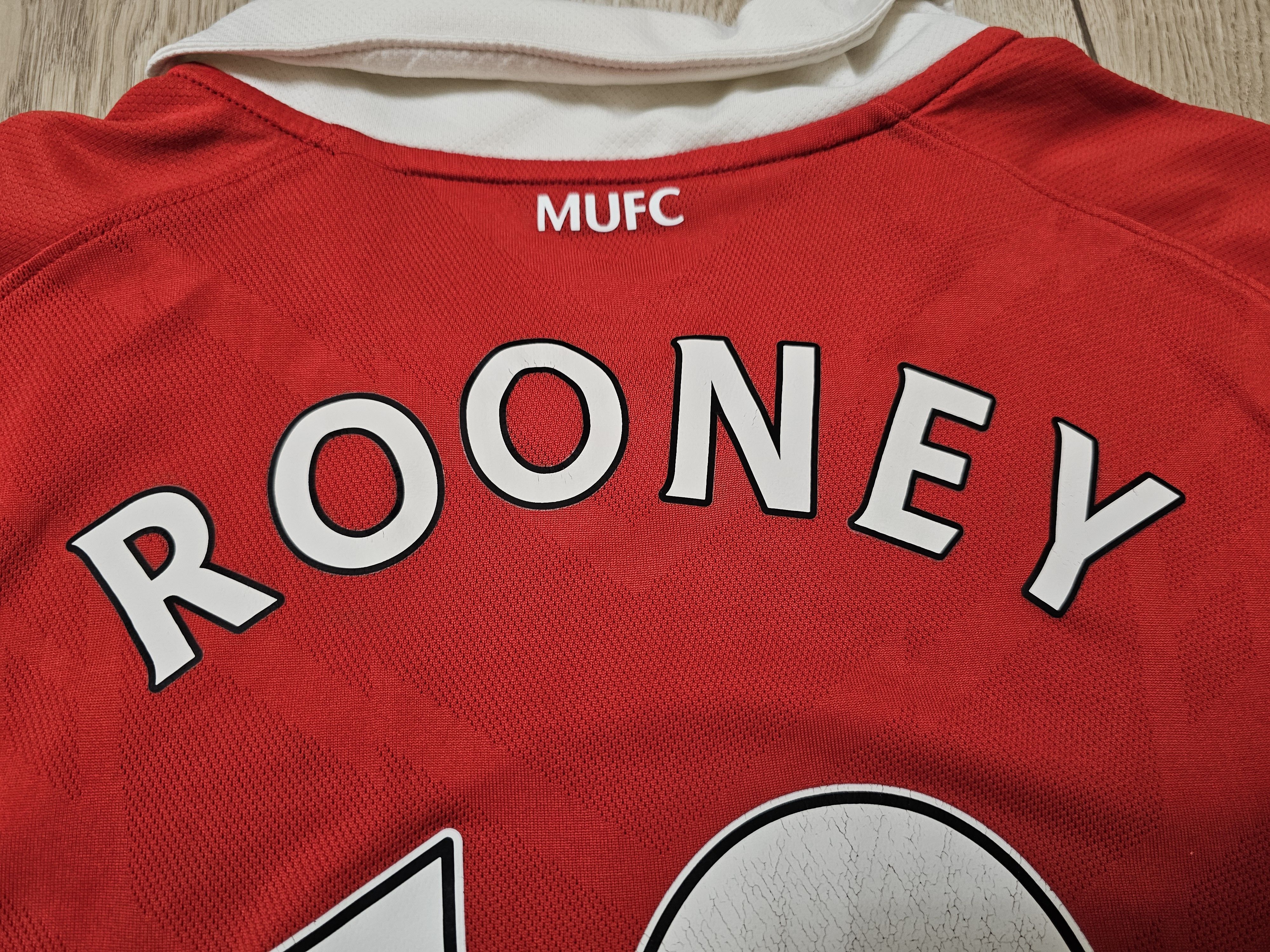 Nike MANCHESTER UNITED 2010 2011 HOME ROONEY FOOTBALL SOCCER Size US L / EU 52-54 / 3 - 6 Thumbnail